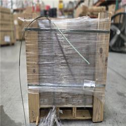 DALLAS LOCATION - TRAFFIC MASTER Park End 6 MIL x 6 in. W x 36 in. Waterproof Dark Brown Wood Look Click Lock Vinyl Plank Flooring (23.95 sq. ft./Case) PALLET-(31 CASES)