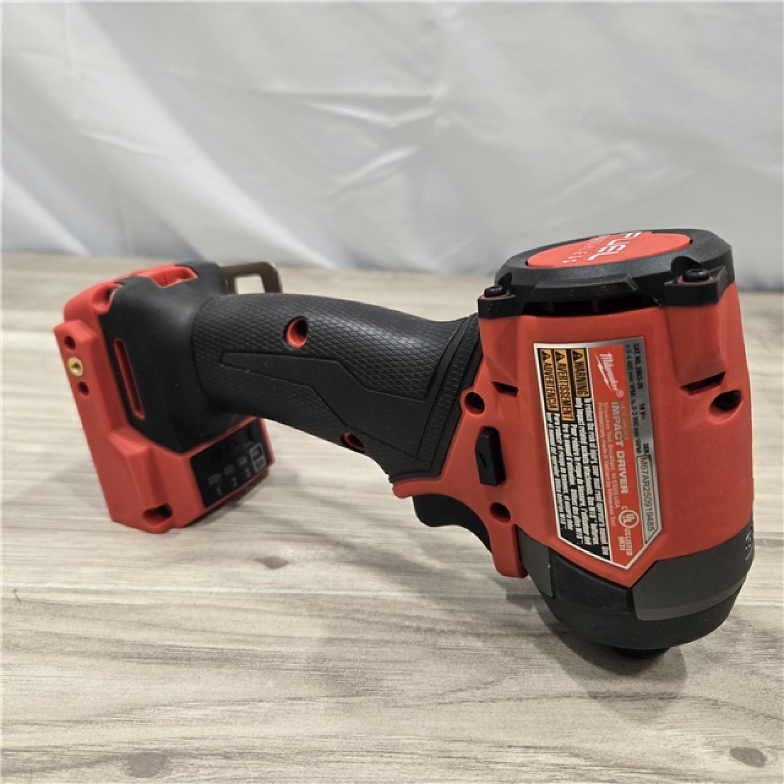 LIKE NEW! - MILWAUKEE18V Cordless Hammer Drill and Impact Driver Combo Kit (2-Tool)
