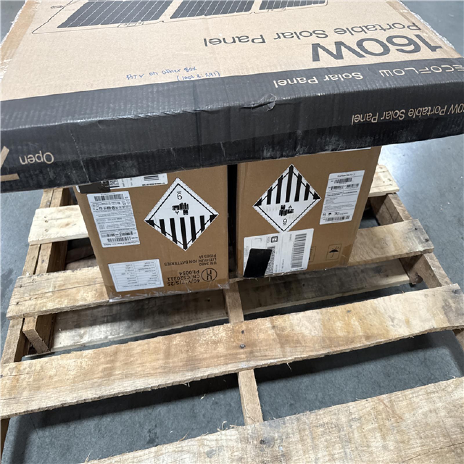 California AS-IS Ecoflow Delta 2 Power Station  Smart Extra Battery & 160W Portable Solar Panel