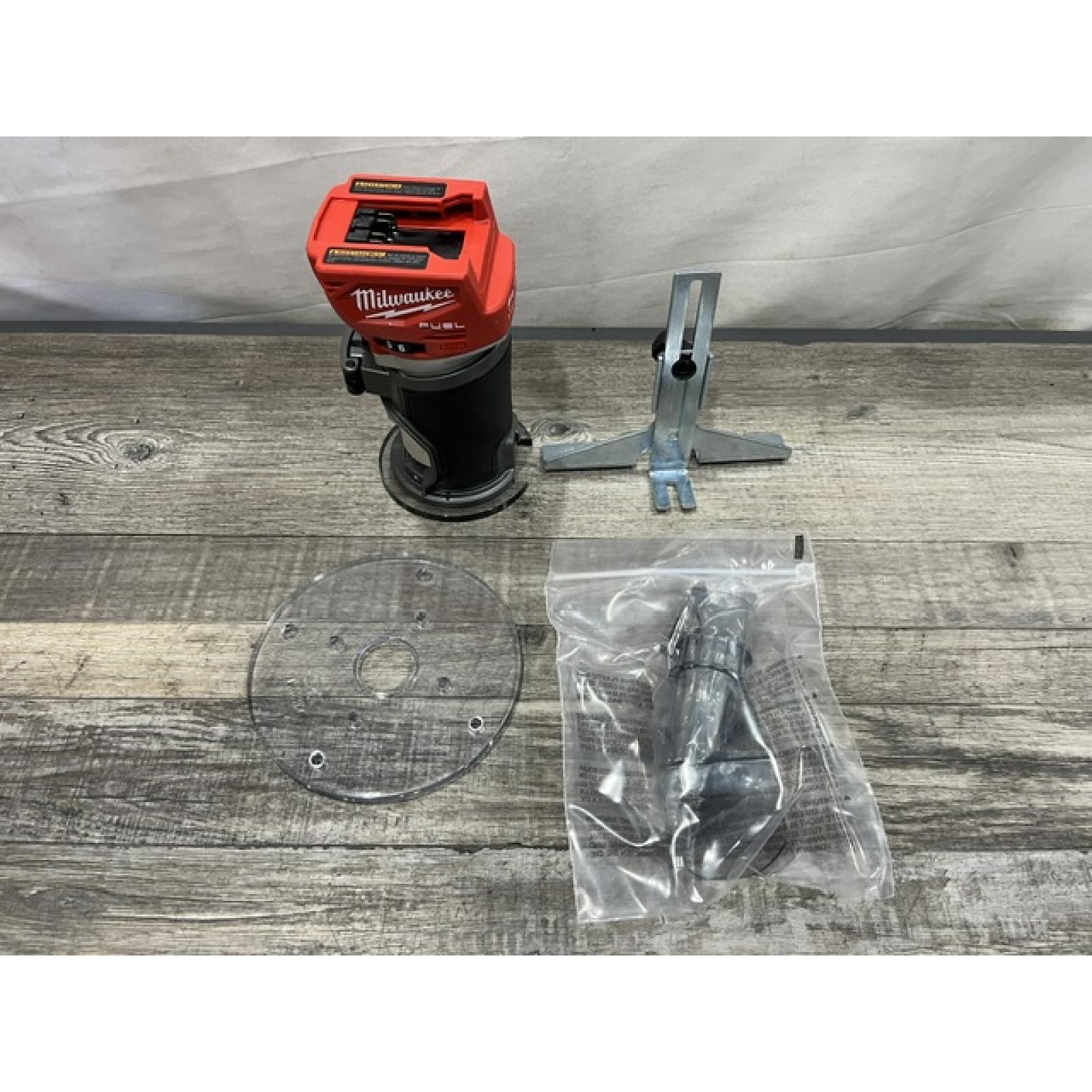 AS-IS Milwaukee FUEL 18V Lithium-Ion Brushless Cordless Compact Router (Tool-Only)