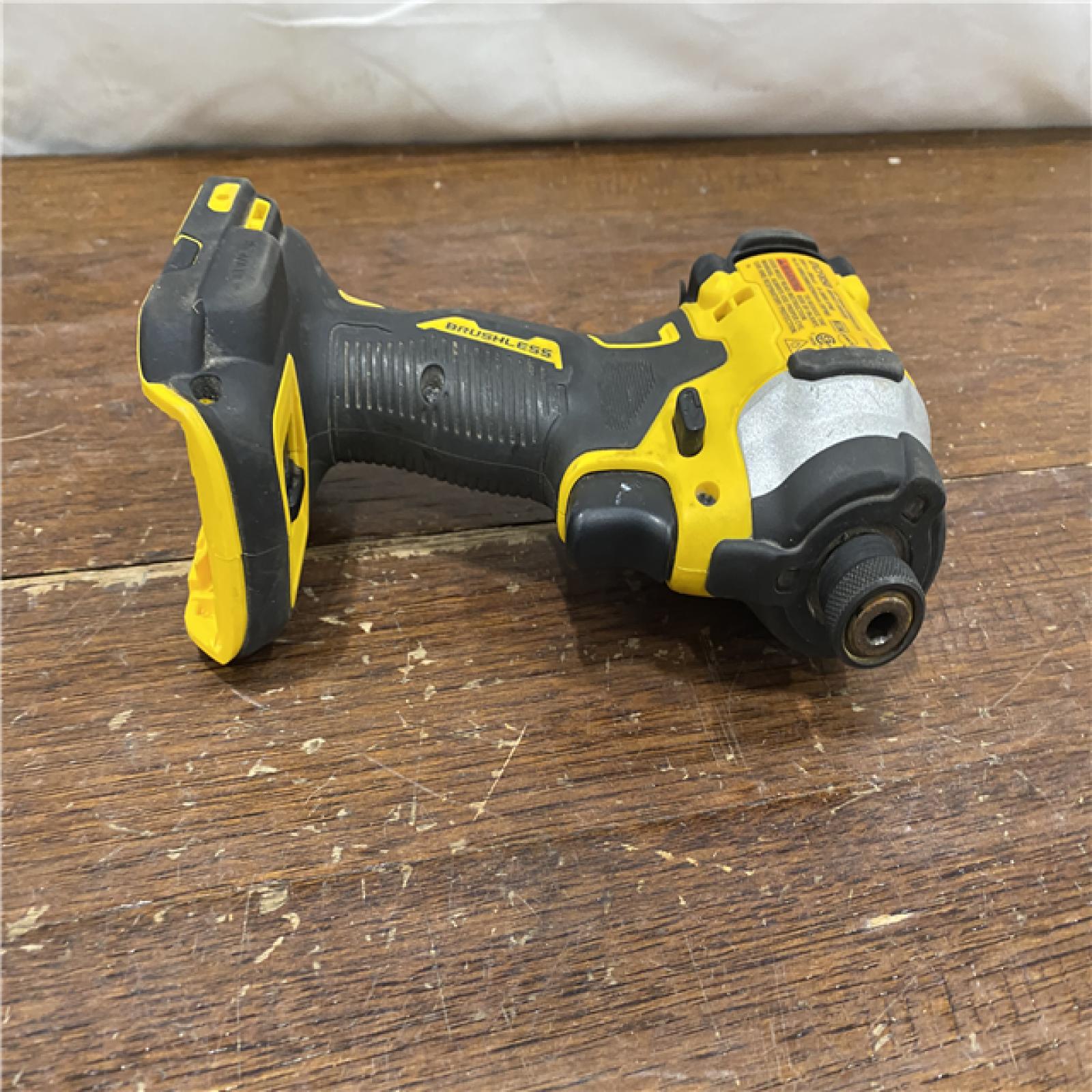 AS-IS DEWALT ATOMIC 20V MAX Lithium-Ion Cordless 1/4 in. Brushless Impact Driver Kit, 5 Ah Battery, Charger, and Bag