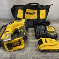AS-IS DEWALT ATOMIC 20V MAX Lithium Ion Cordless 23 Gauge Pin Nailer Kit