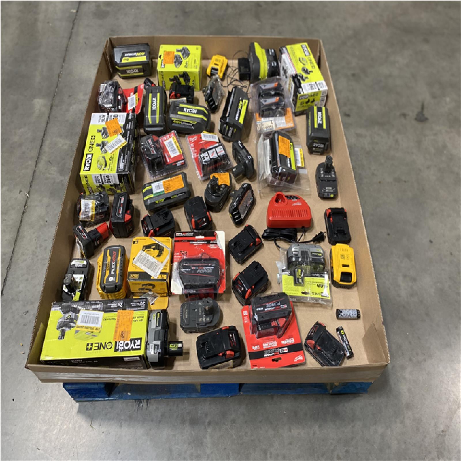 DALLAS LOCATION- AS-IS MIXED BATTERY PALLET