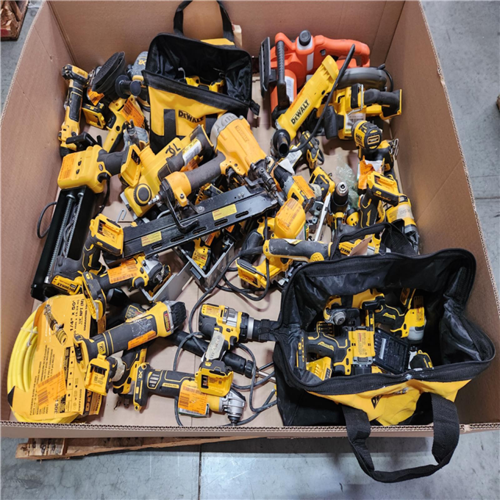 PHOENIX AS-IS TOOL PALLET