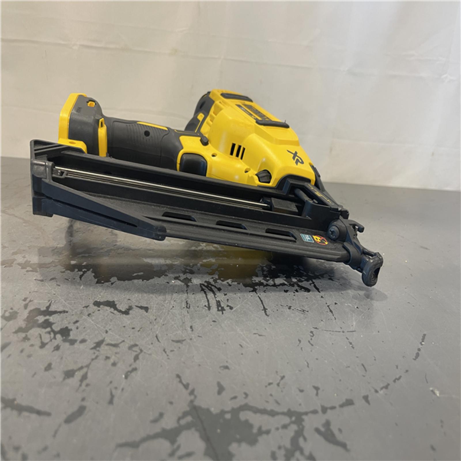 AS-IS- 20V MAX XR Lithium-Ion Electric Cordless 16-Gauge Angled Finishing Nailer (Tool Only)