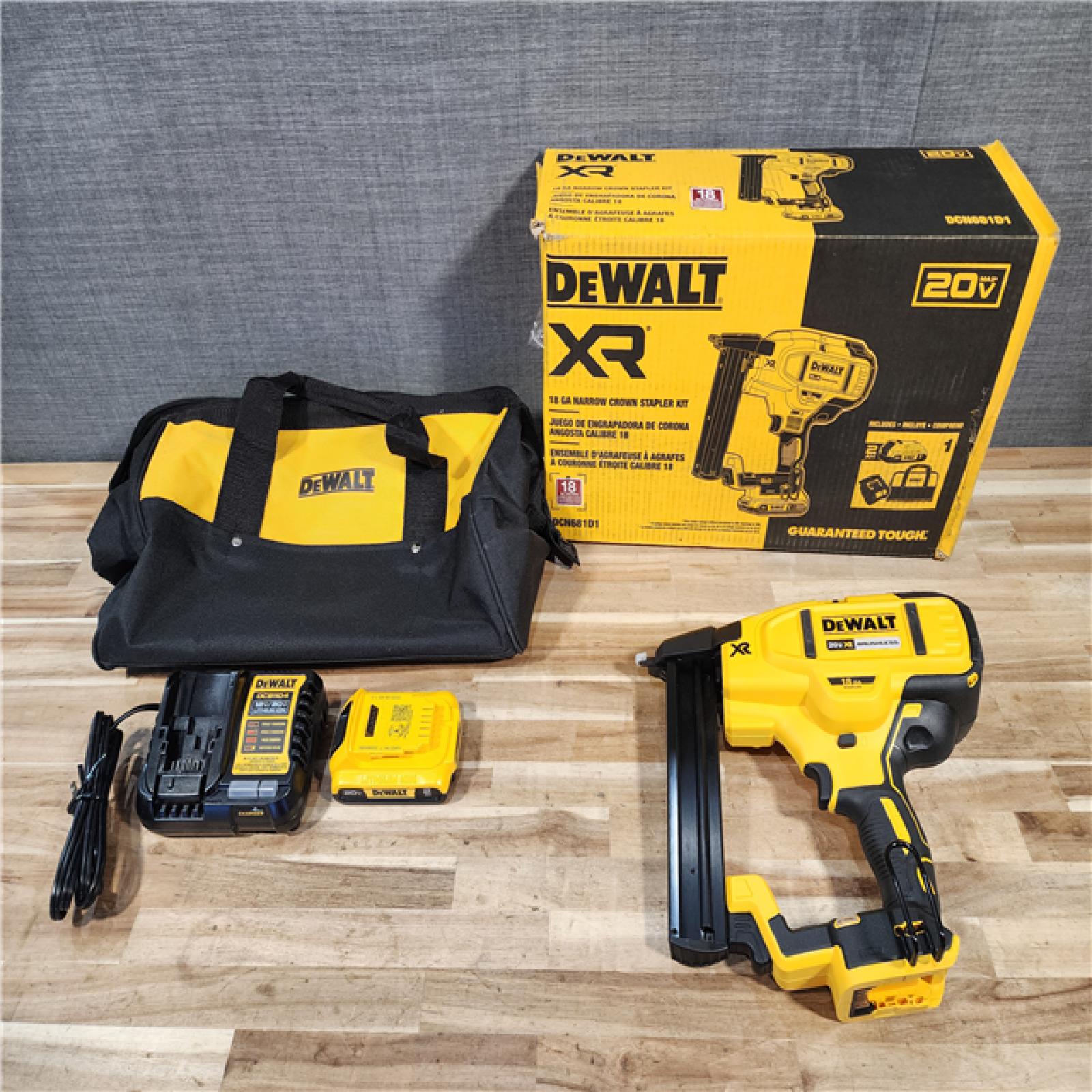 HOUSTON LOCATION - AS-IS DEWALT 20V MAX XR Lithium-Ion Cordless 18-Gauge Narrow Crown Stapler Kit