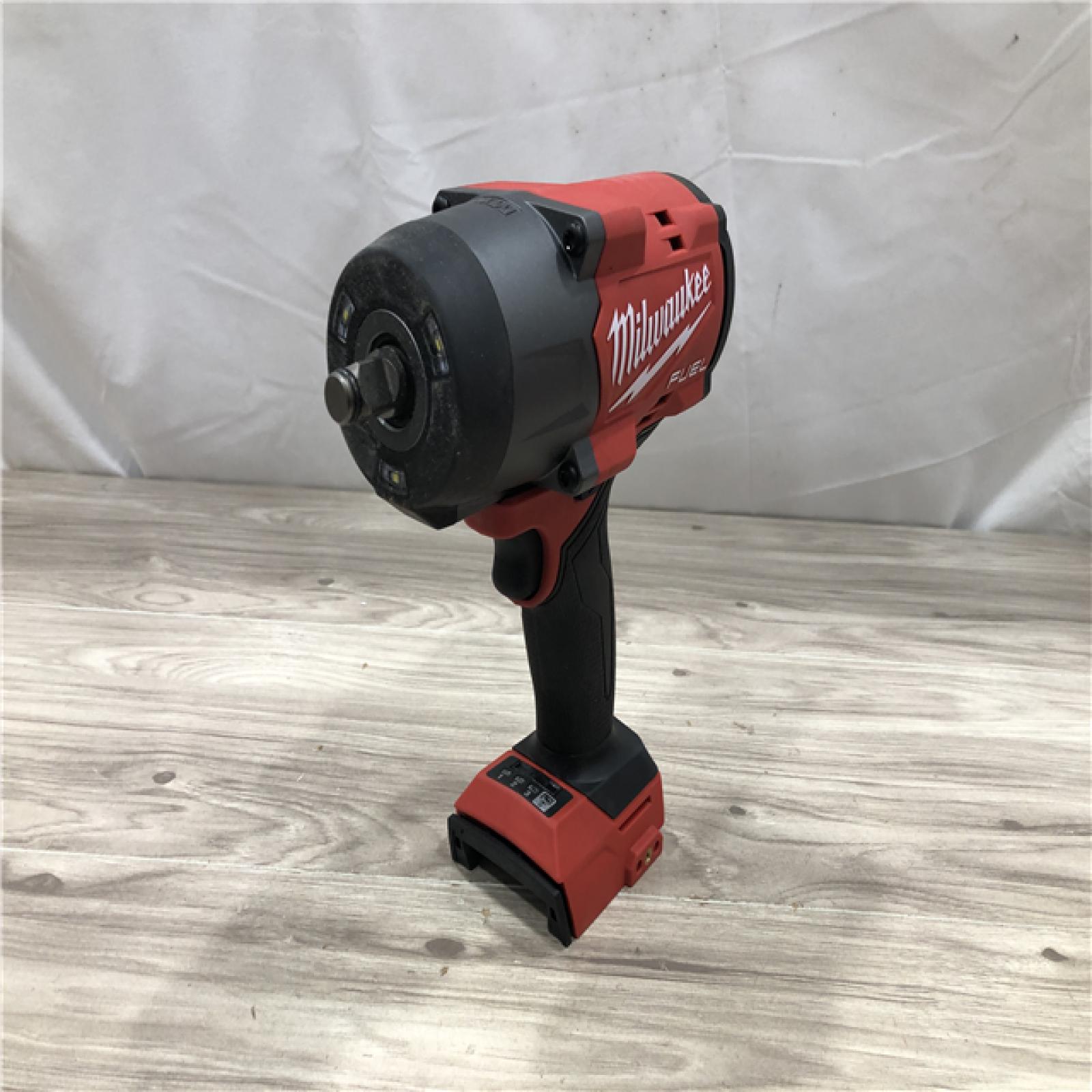 AS-IS Milwaukee M18 1/2 in. Cordless High Torque Impact Wrench Kit