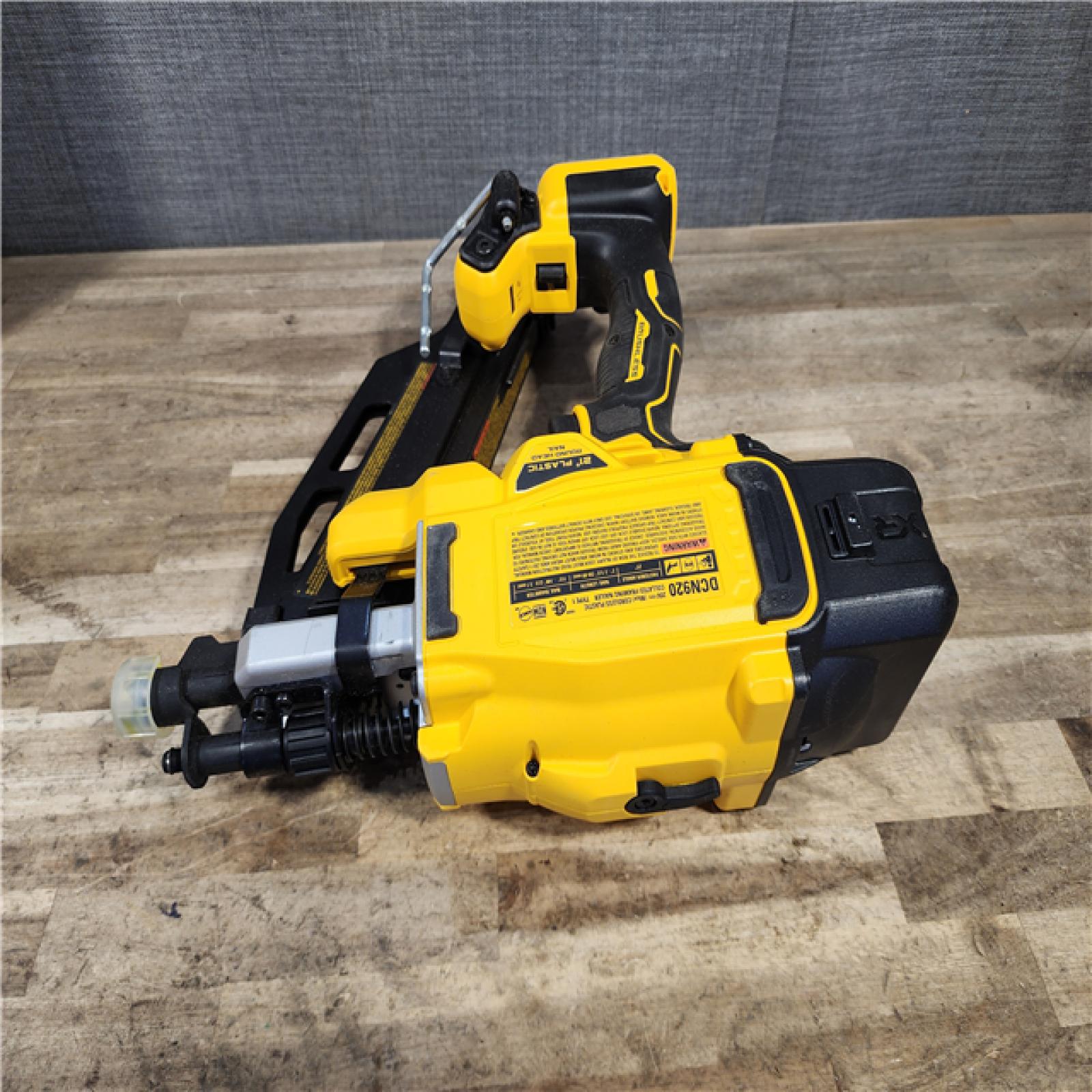 HOUSTON LOCATION - AS-IS DEWALT 20-Volt 21° Cordless Framing Nailer (Tool-Only)