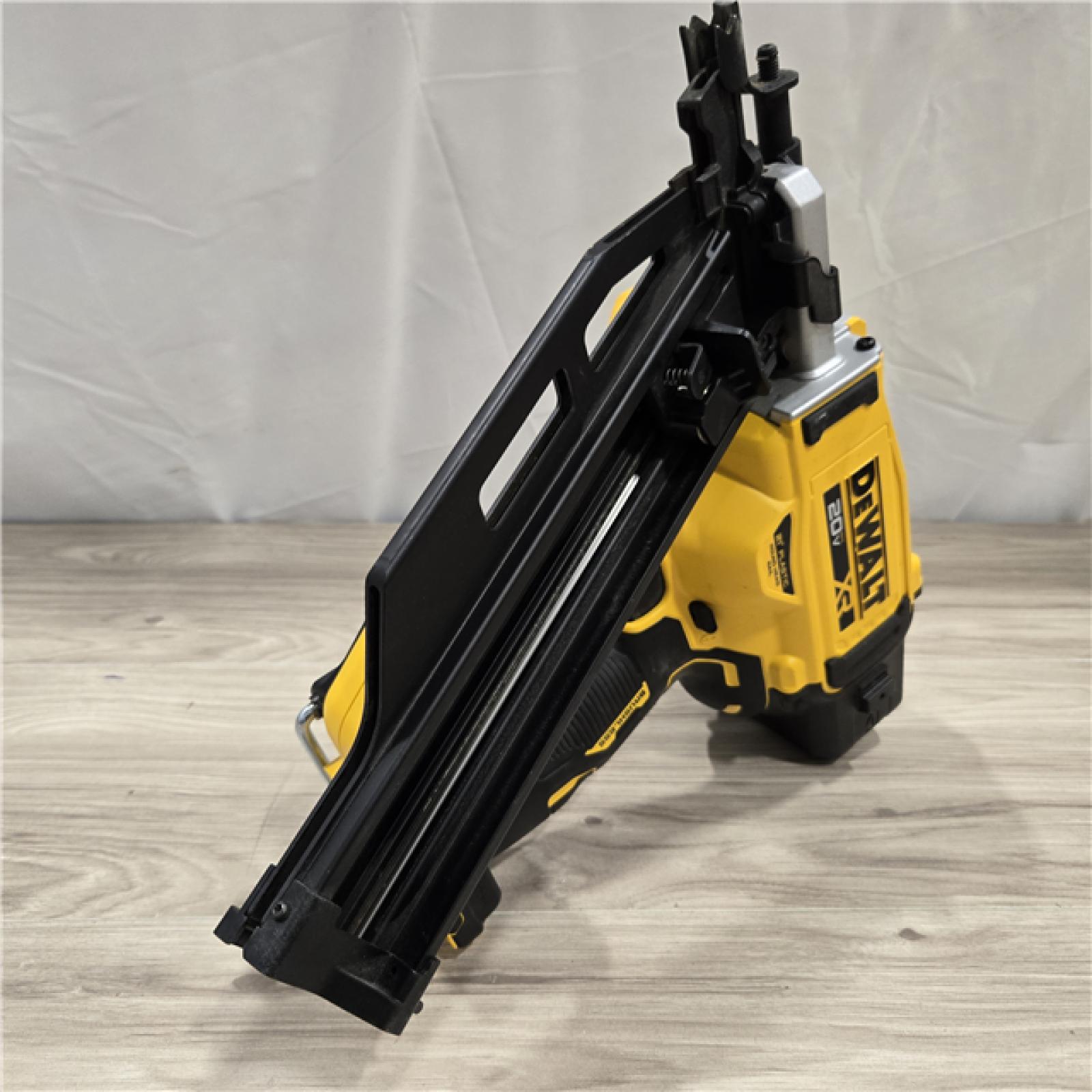 AS-IS DEWALT 20V 21° Cordless Framing Nailer (Tool-Only)
