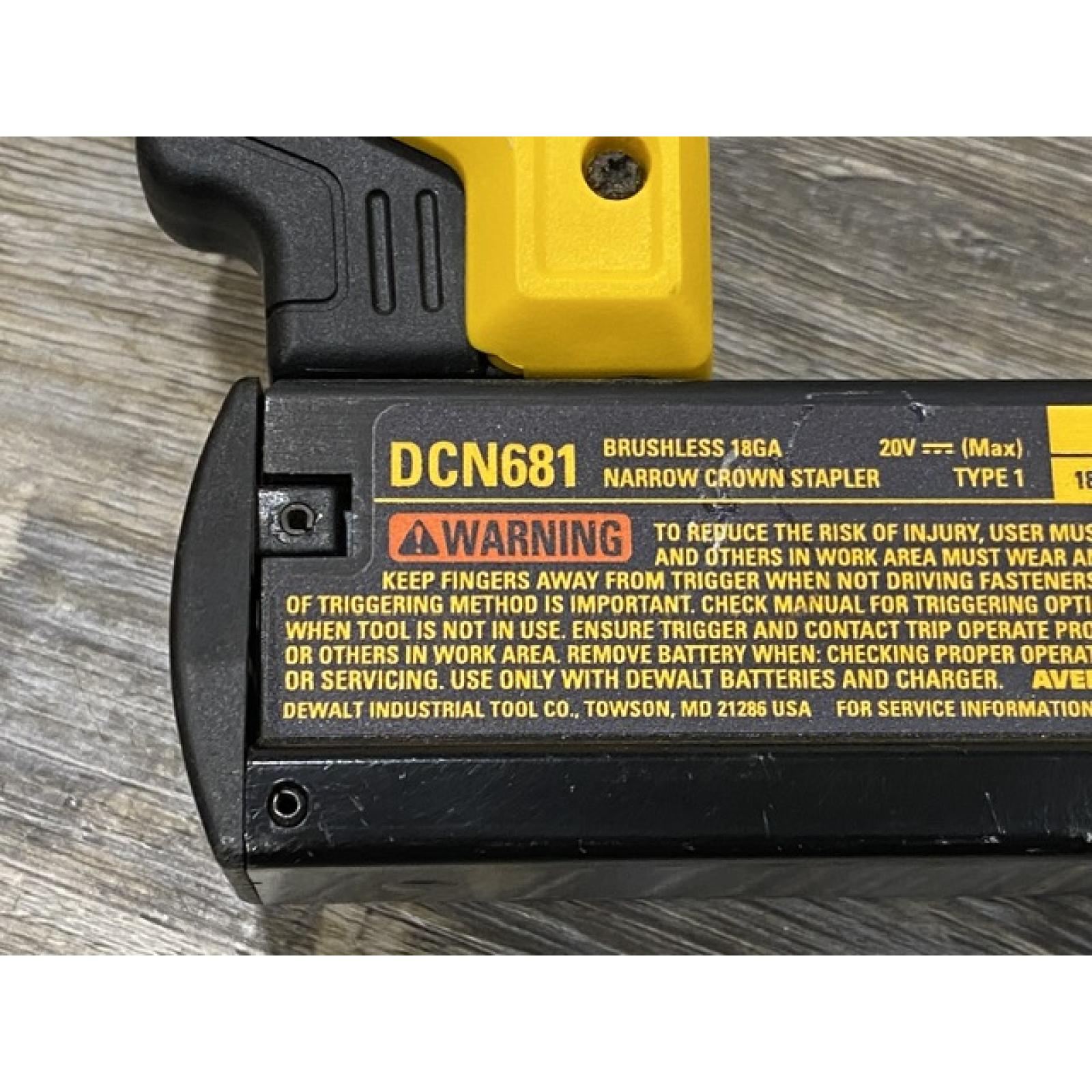 AS-IS DEWALT 20V MAX XR Lithium-Ion Cordless 18-Gauge Narrow Crown Stapler Kit