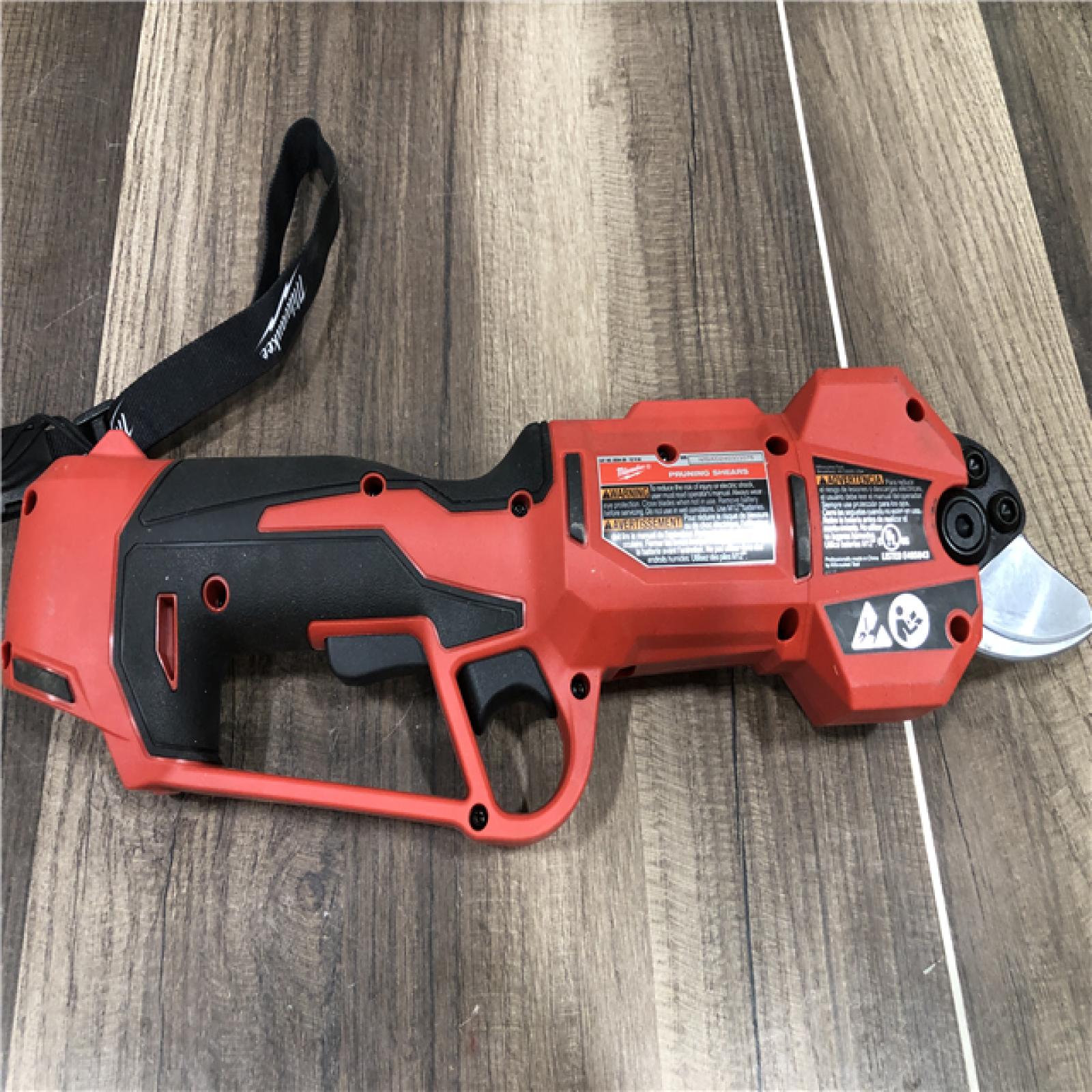 AS-IS  Milwaukee M12 12V Cordless Brushless Pruner Shears (Tool Only)