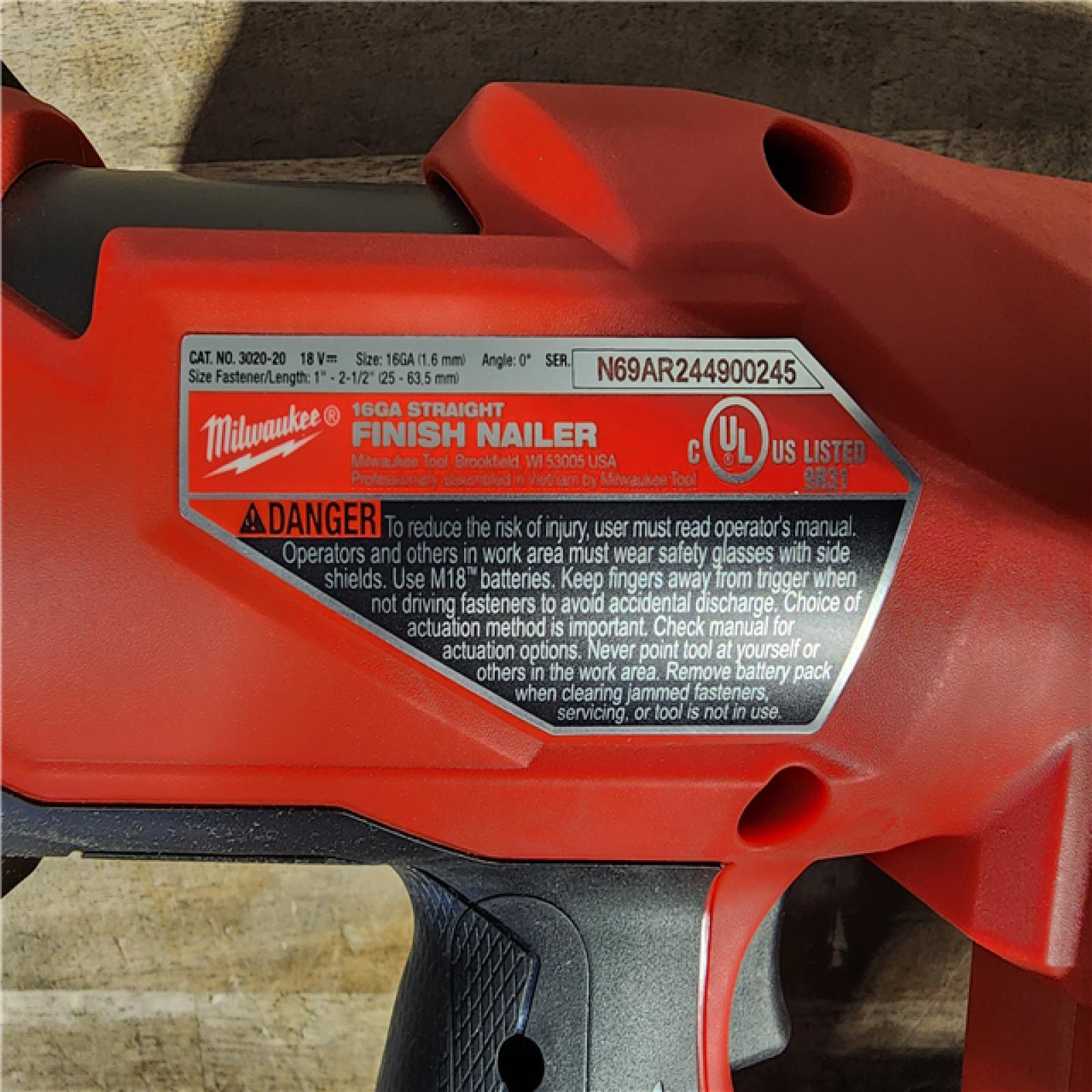 HOUSTON LOCATION - AS-IS MILWAUKEE 16 GAUGE STRAIGHT FINISH NAILER (TOOL ONLY)