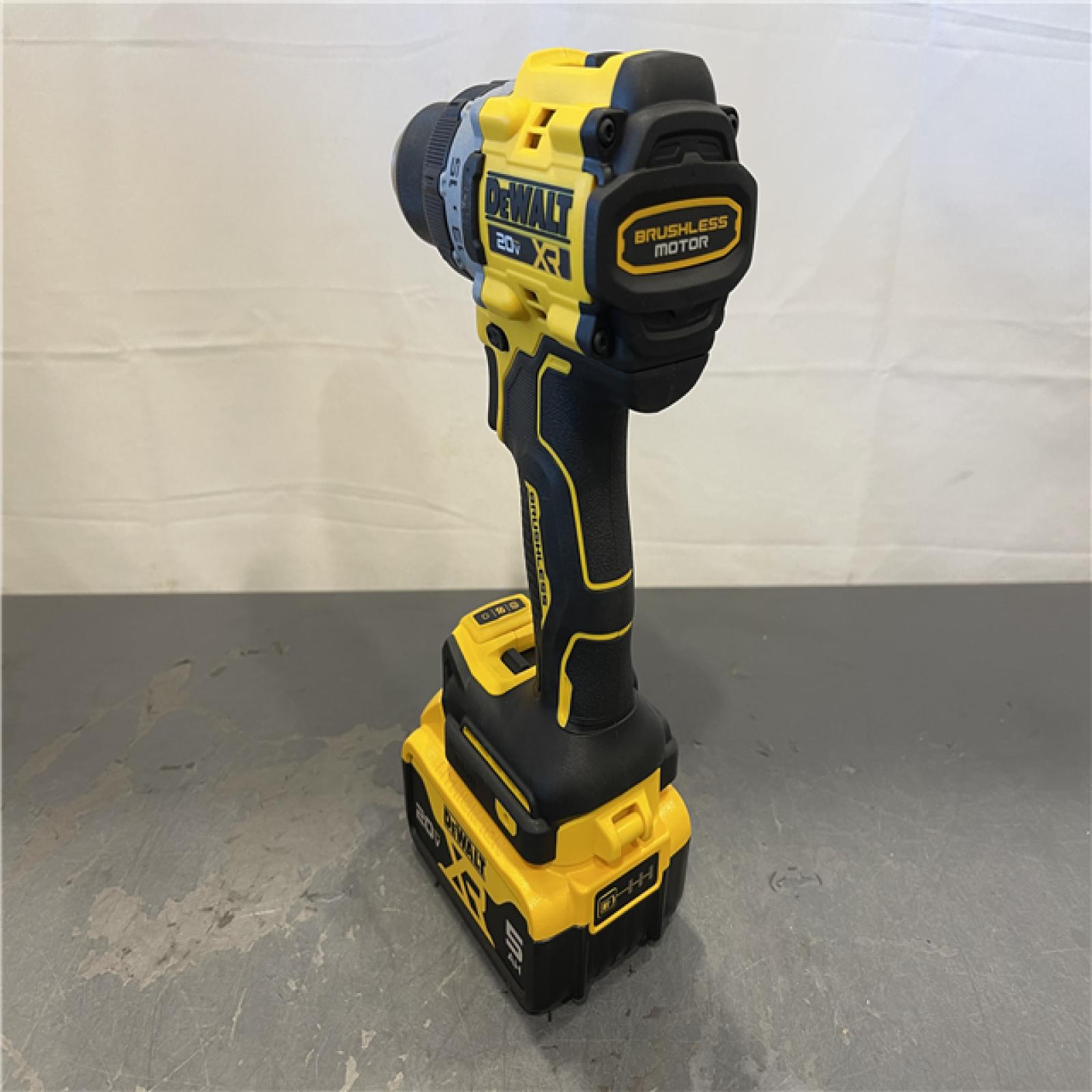 AS-IS - DEWALT 20V MAX XR Brushless Cordless 1/2 Drill/Driver Kit