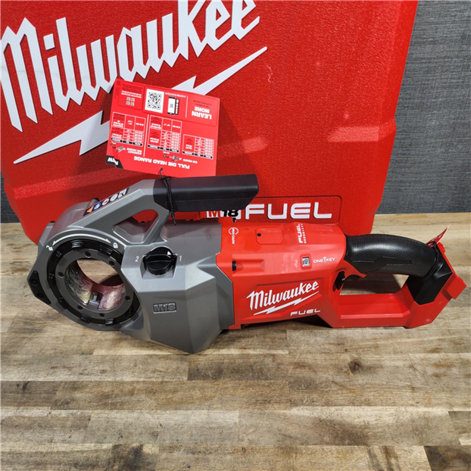 HOUSTON LOCATION - AS-IS (APPEARS LIKE NEW) M18 Fuel One-Key Cordless Brushless Pipe Threader Kit with (2) 12.0Ah Batteries and Case