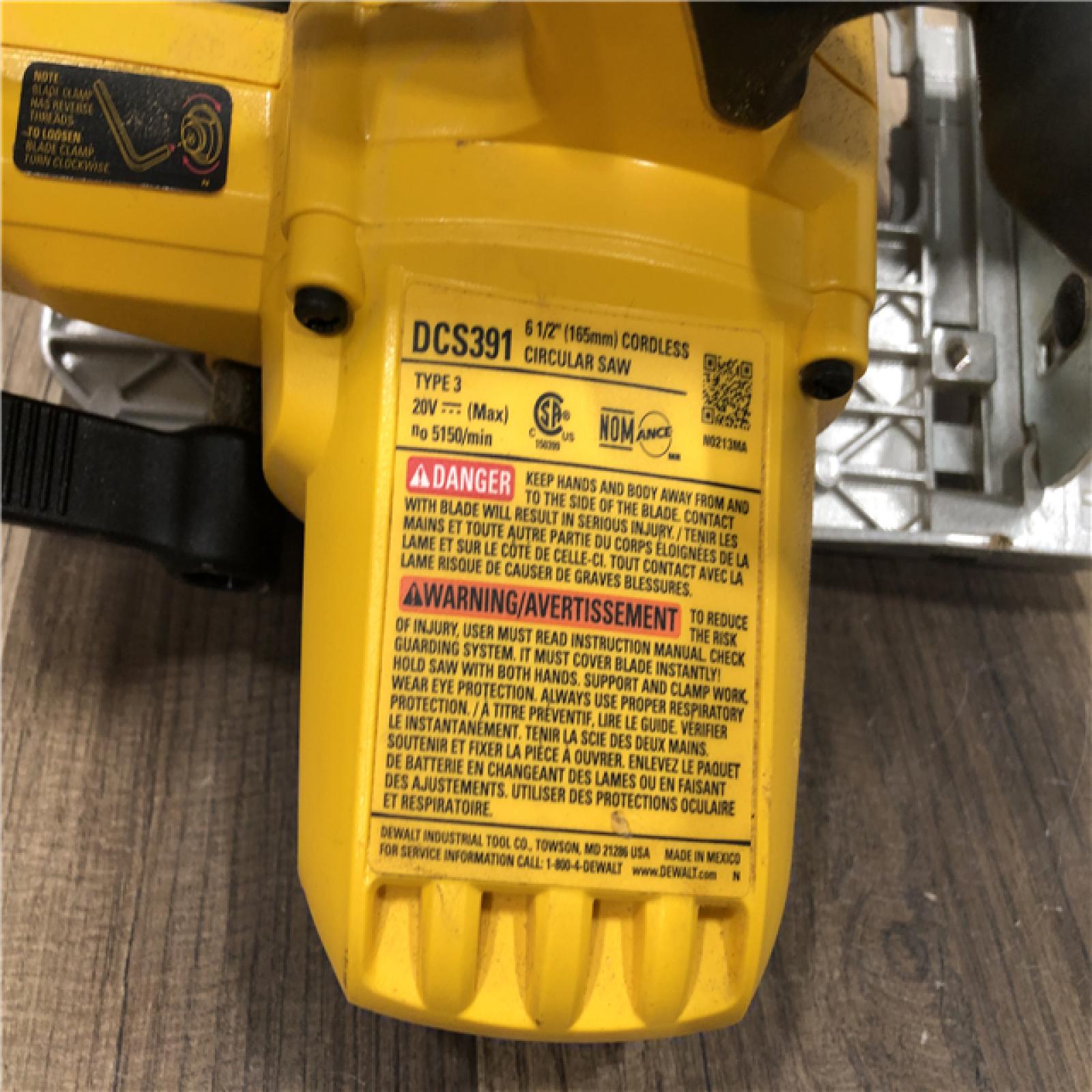 AS-IS DEWALT 20V MAX Cordless 6.5 in. Sidewinder Style Circular Saw (Tool Only)