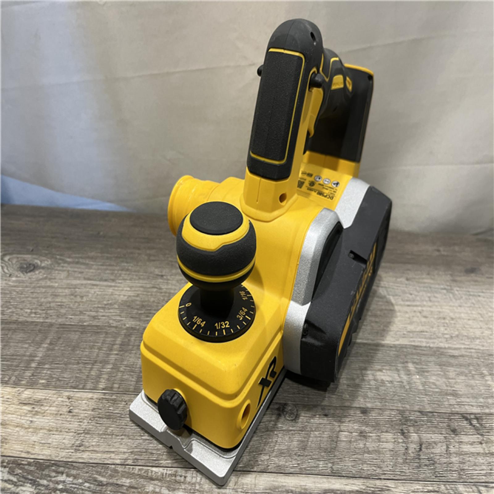 AS-IS DEWALT 20V MAX XR Cordless Brushless 3-1/4 in. Planer (Tool Only)