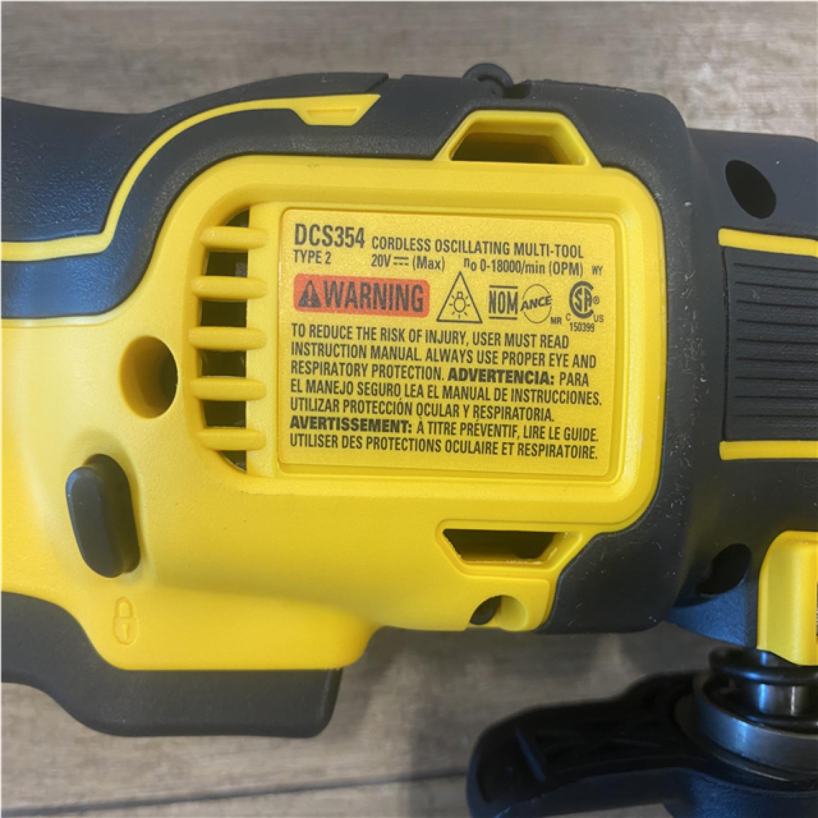 AS-IS DEWALT ATOMIC 20V MAX Cordless Brushless Oscillating Multi Tool Kit