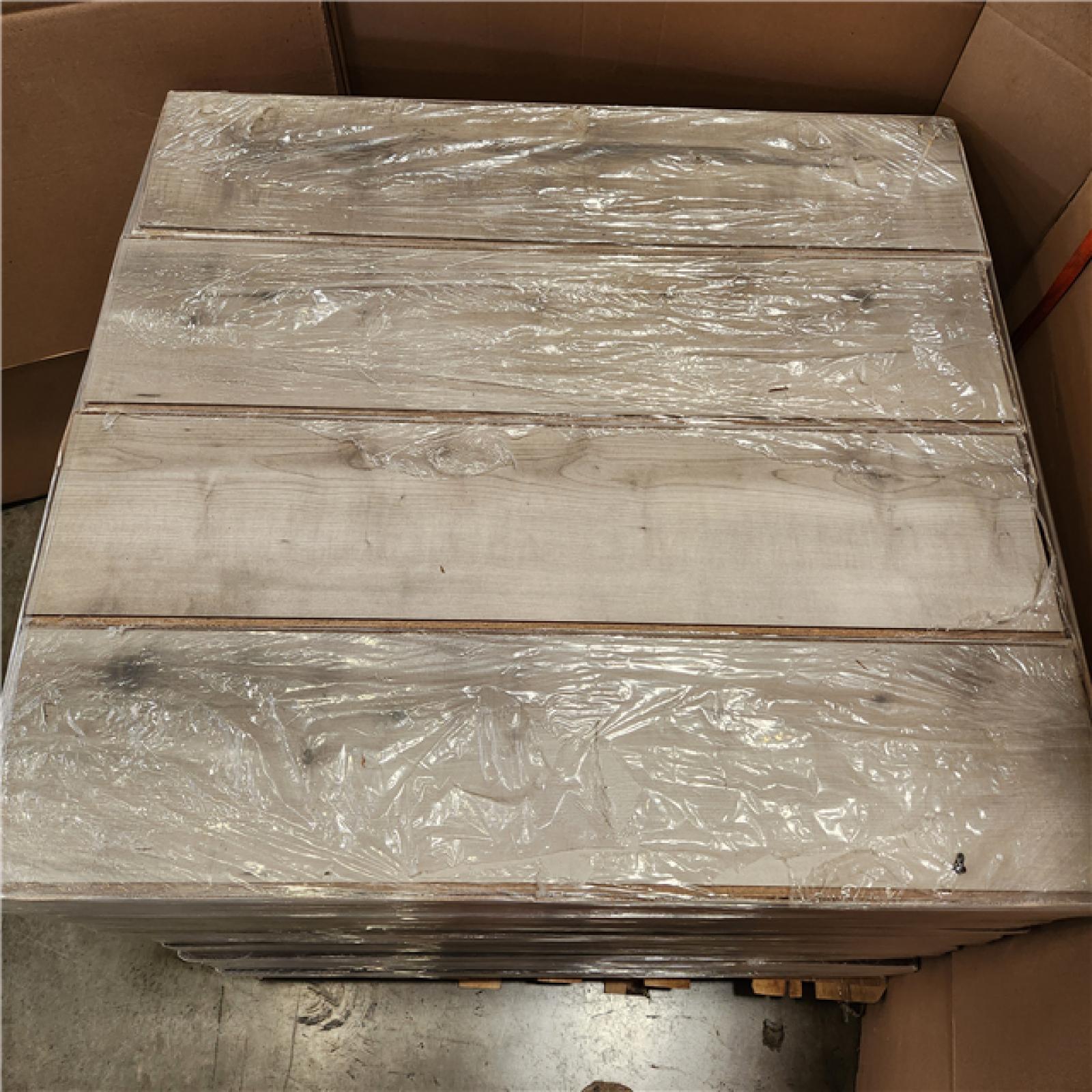 Phoenix Location NEW TrafficMaster Abottsbury Maple 7 mm T x 8 in. W Laminate Wood Flooring (1052 sq. ft./44 case)