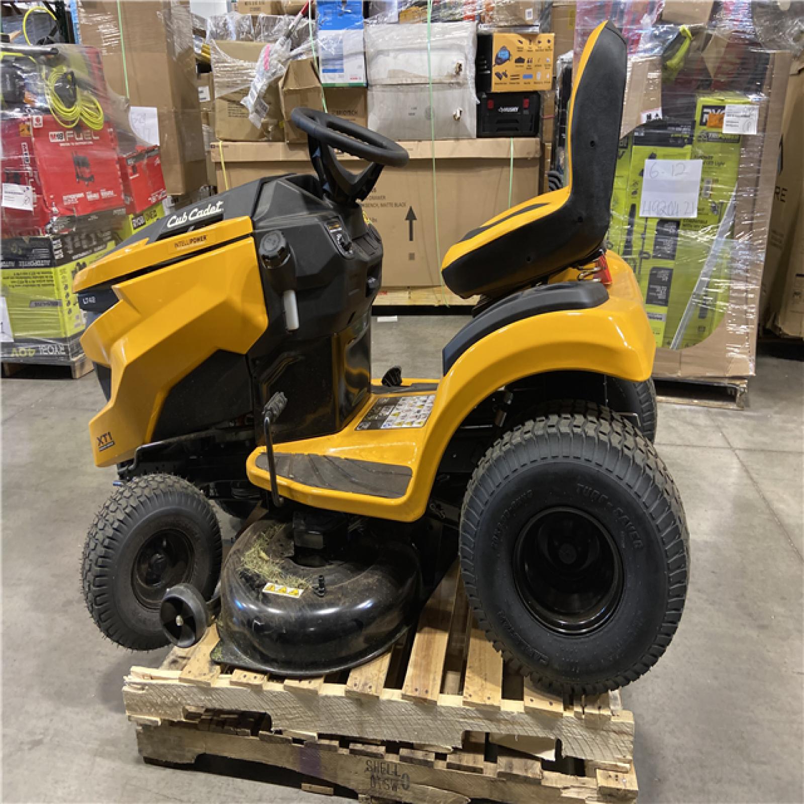 DALLAS LOCATION - Cub Cadet XT1 Enduro LT 42 in. 547cc Engine with Intelli Power Hydrostatic Drive Gas Riding Lawn Tractor