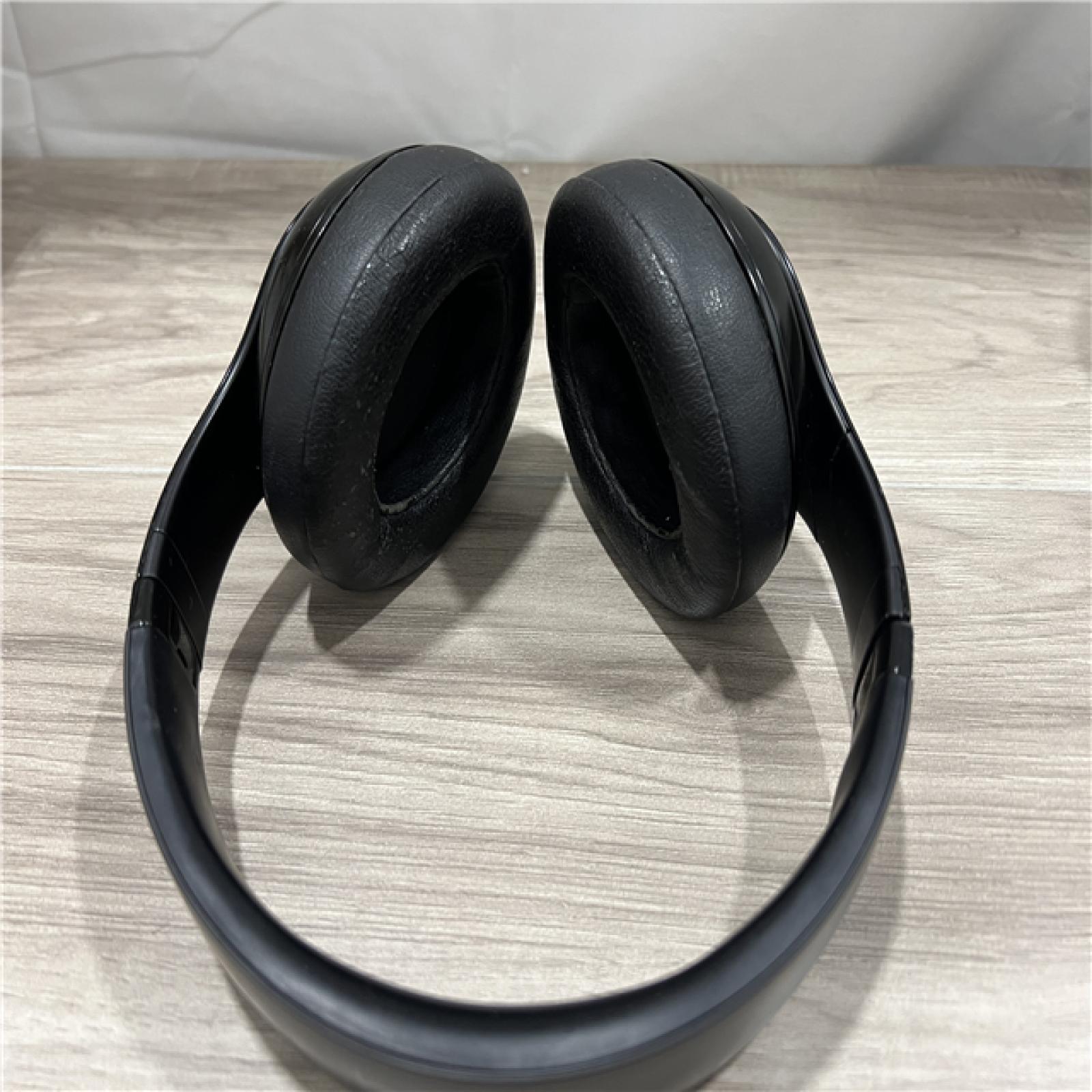 AS-IS Beats Studio 3 - Wireless Bluetooth Headphones Over Ear
