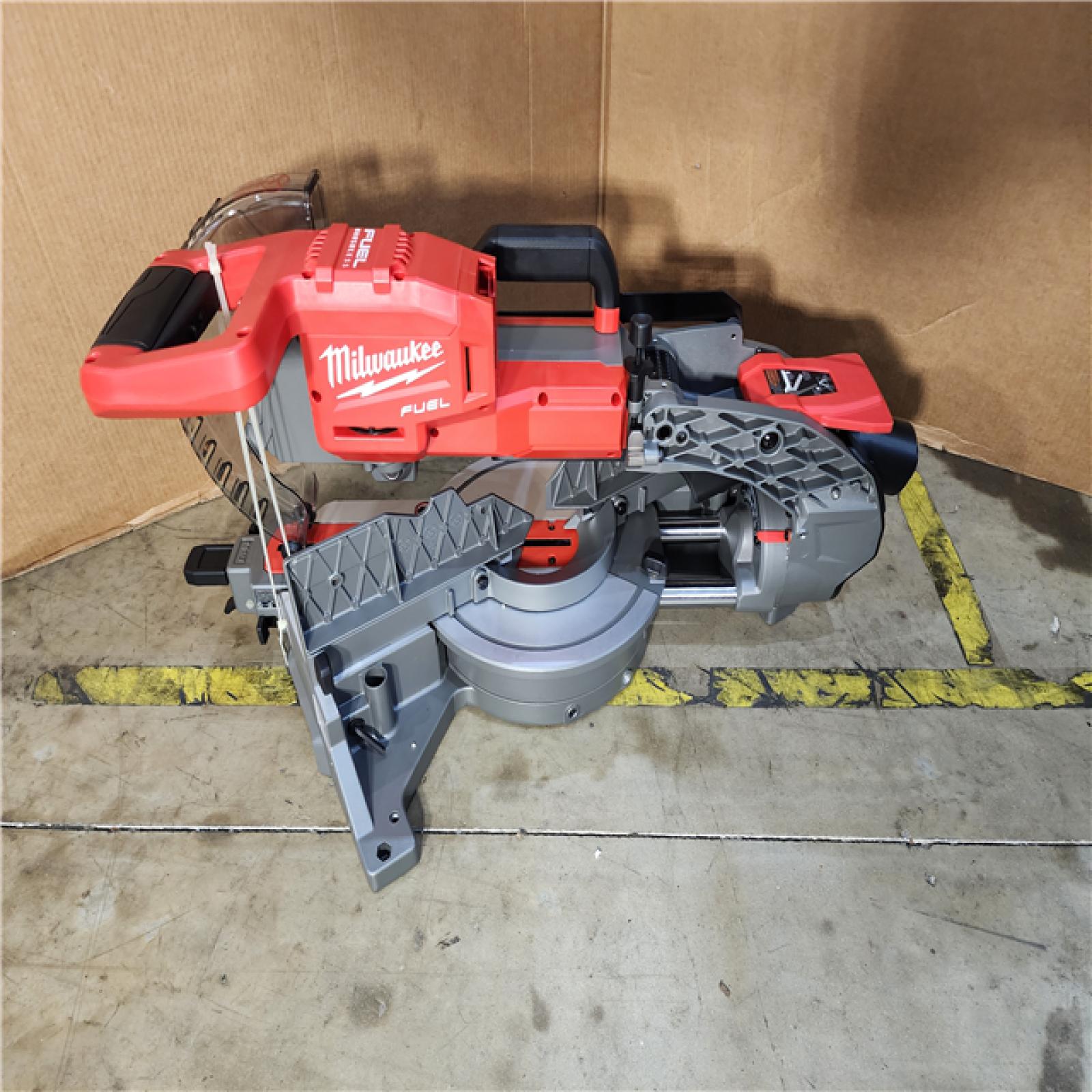 HOUSTON LOCATION - AS-IS (APPEARS LIKE NEW) Milwaukee M18 FUEL Brushless Cordless 10 in. Dual Bevel Sliding Compound Miter Saw (Tool-Only)