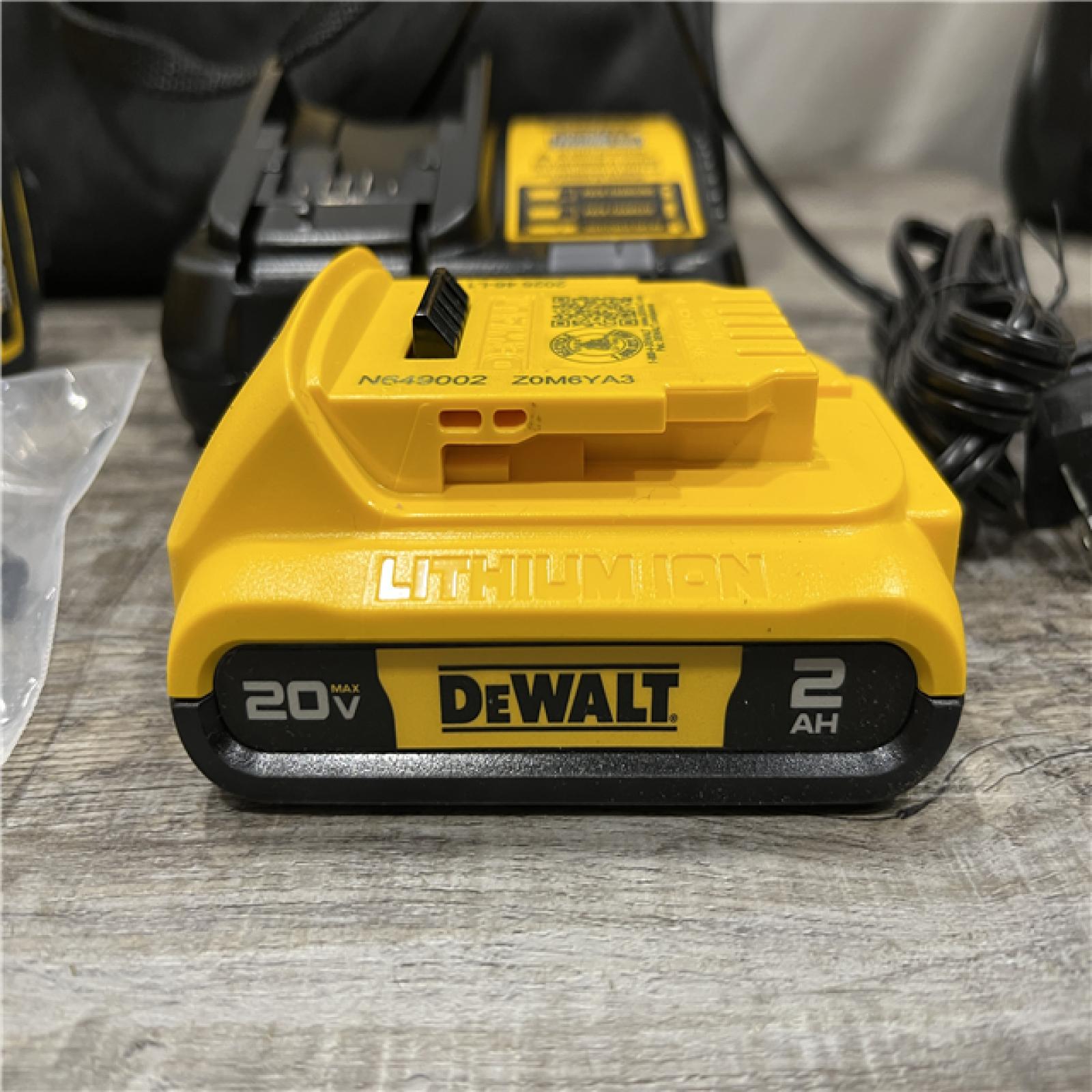 AS-IS DEWALT Atomic 20V Max Lithium-Ion Brushless Cordless Compact 1/4 in. Impact Driver Kit