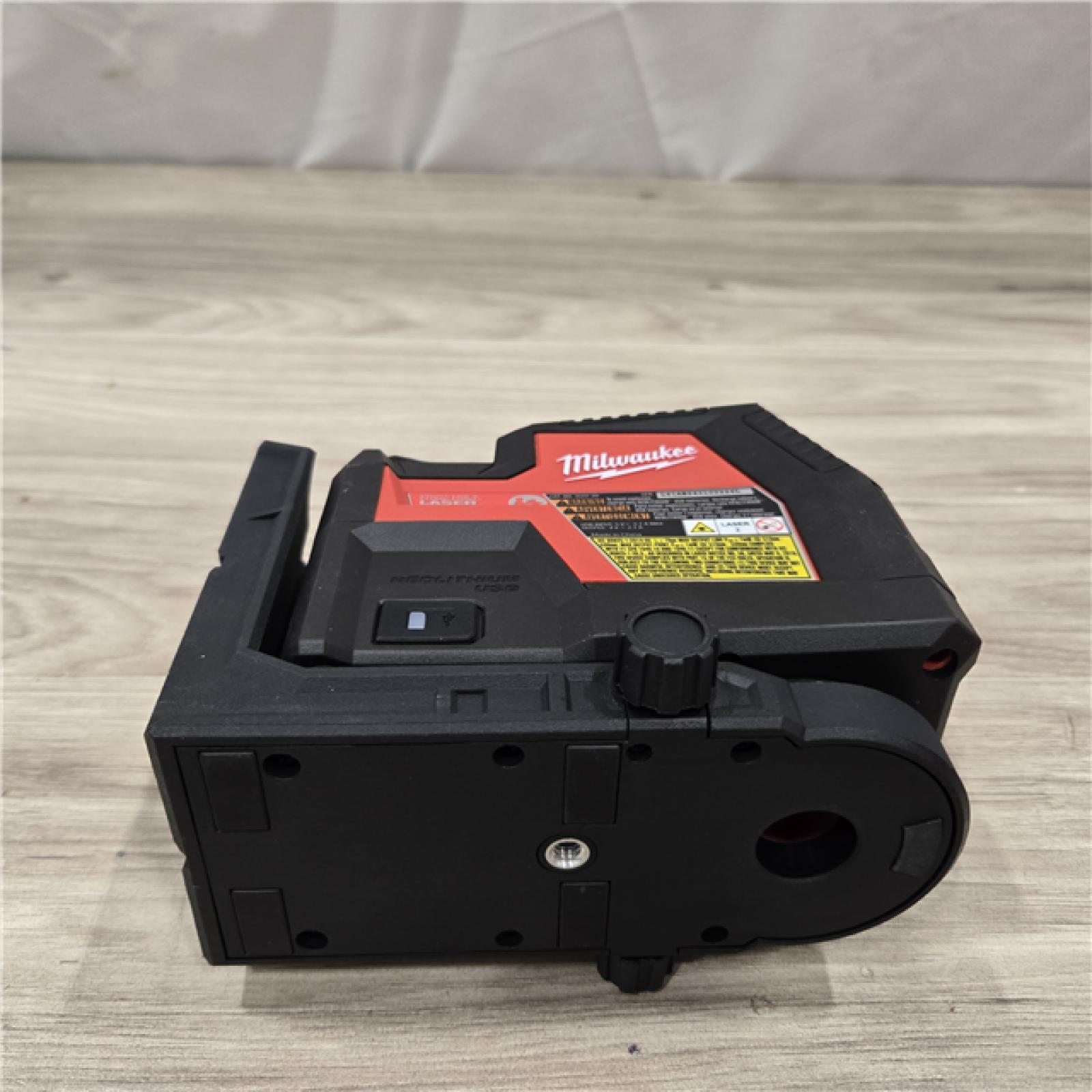 AS-IS Milwaukee-3522-21 Green Beam USB Laser Kit