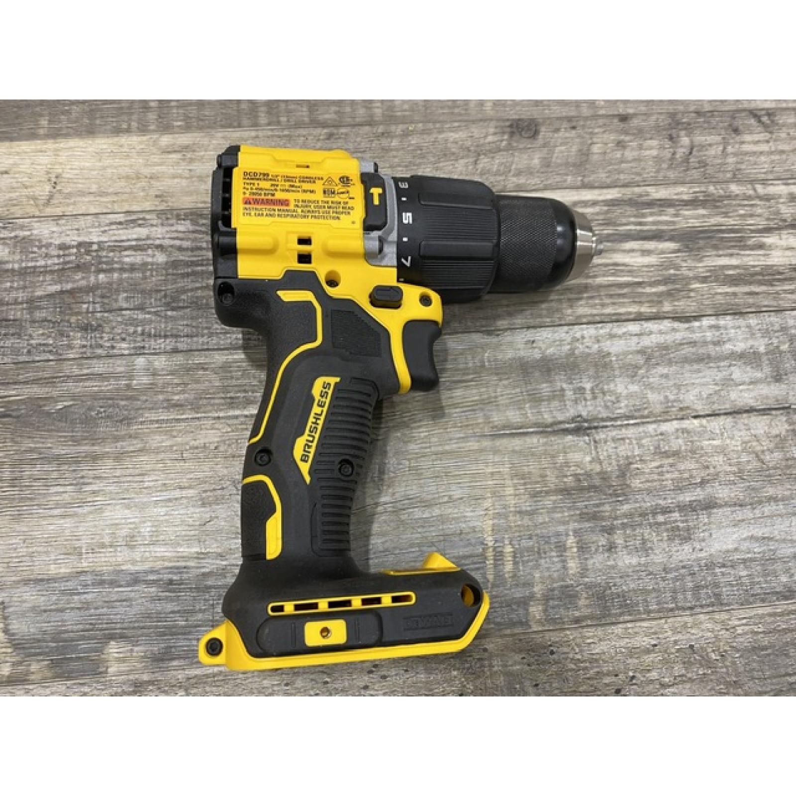 AS-IS DEWALT ATOMIC 20V Lithium-Ion Cordless 1/2 in. Hammer Drill Kit