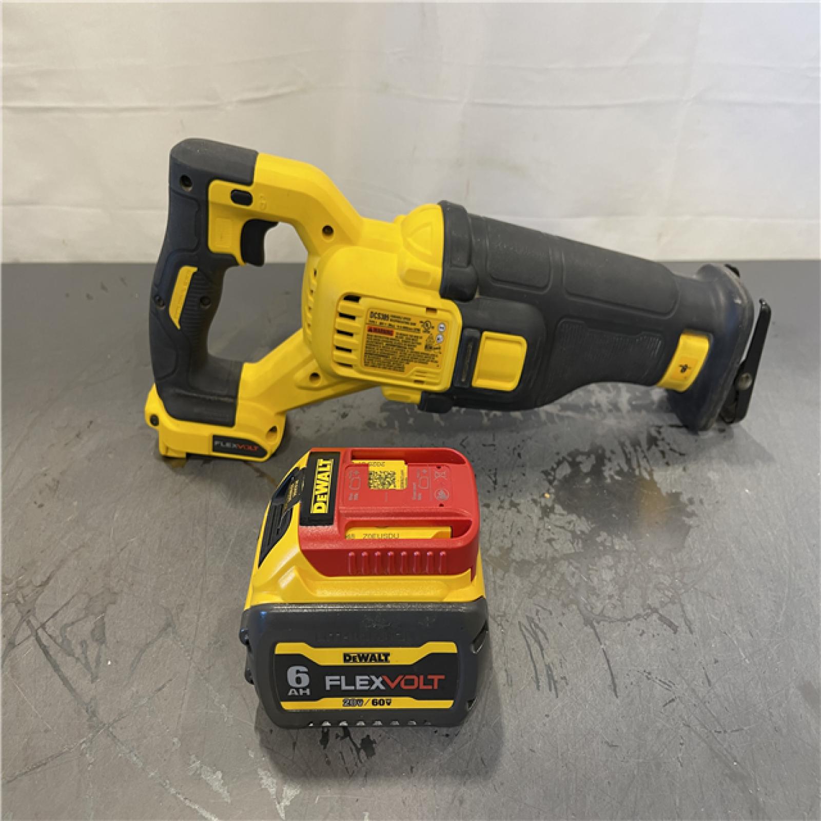 AS-IS - DeWalt FLEXVOLT 60V MAX Lithium-Ion Cordless Brushless Reciprocating Saw Kit