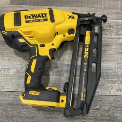 AS-IS DEWALT 20V MAX XR 16-Gauge Electric Cordless Angled Finishing Nailer Kit