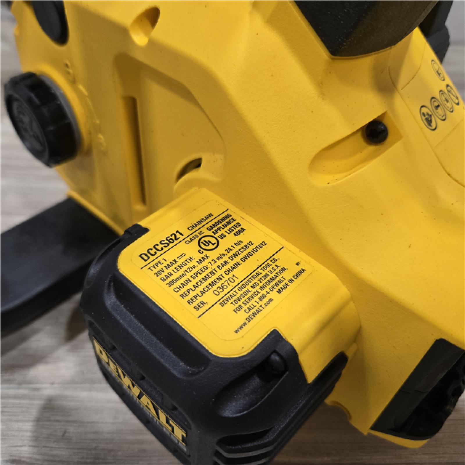 AS-IS DEWALT 20V MAX Compact 12 Cordless Chainsaw Kit