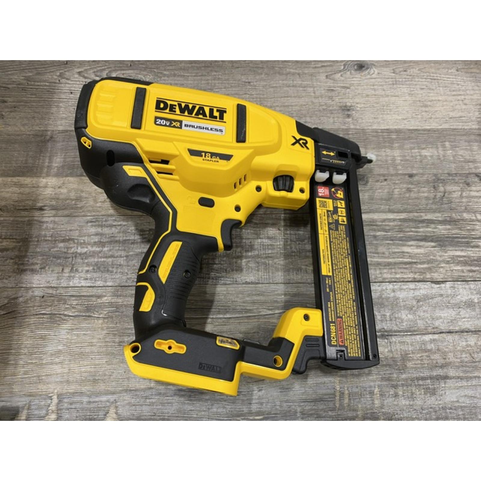 AS-IS DEWALT 20V MAX XR Lithium-Ion Cordless 18-Gauge Narrow Crown Stapler Kit