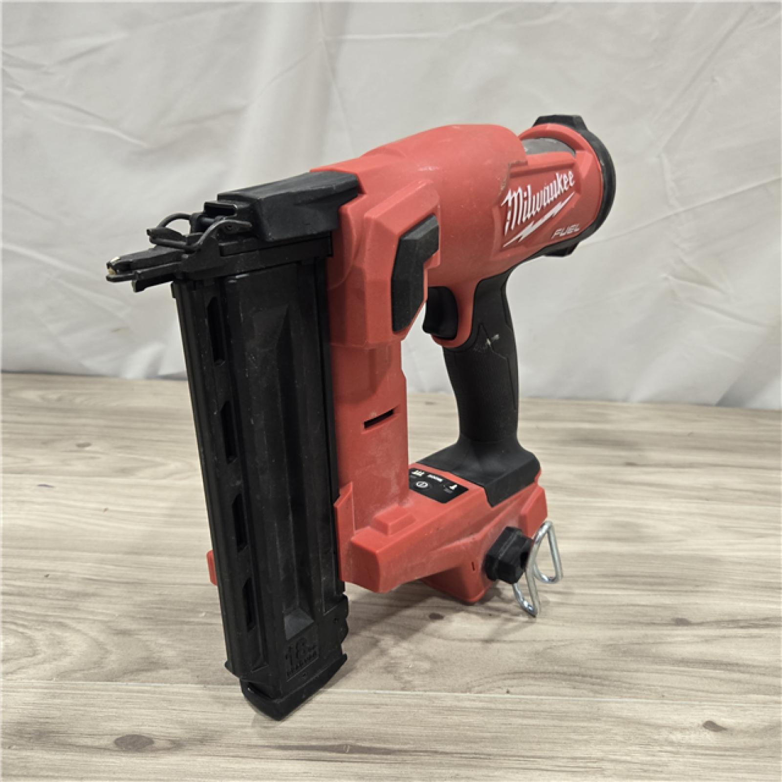 AS-IS Milwaukee M18 FUEL GEN II 18V 18-Gauge Cordless Brad Nailer Kit