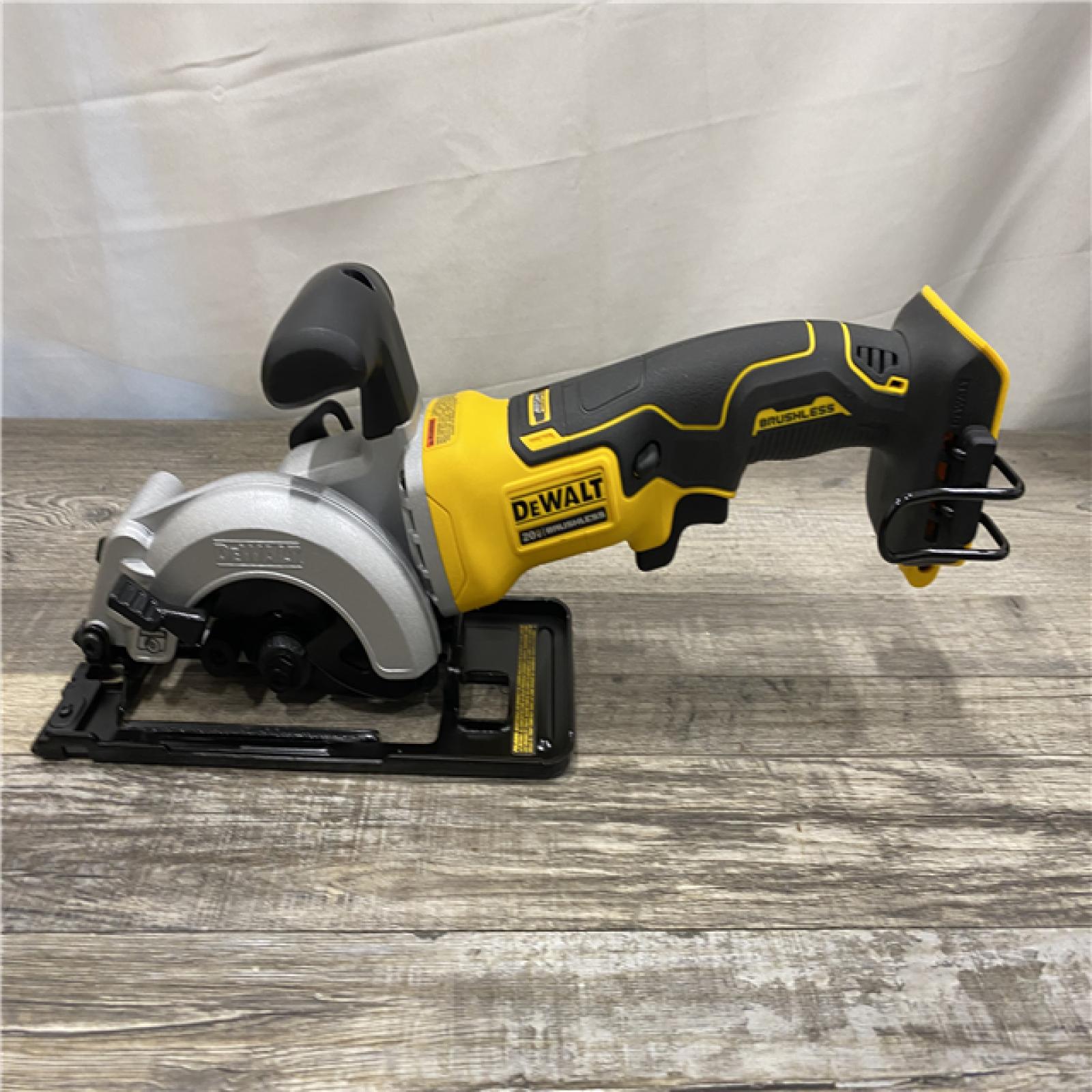 AS-IS DEWALT ATOMIC 20V MAX Cordless Brushless 4-1/2 in. Circular Saw (Tool Only)