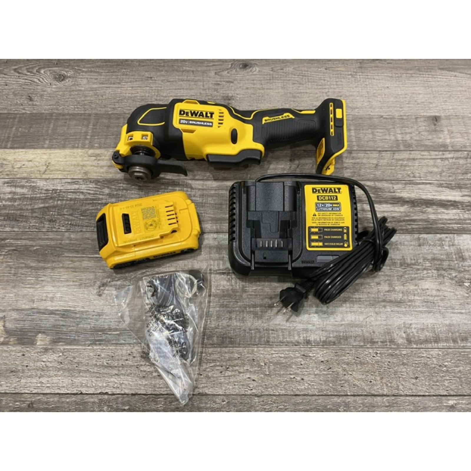 AS-IS DEWALT ATOMIC 20V MAX Cordless Brushless Oscillating Multi Tool Kit