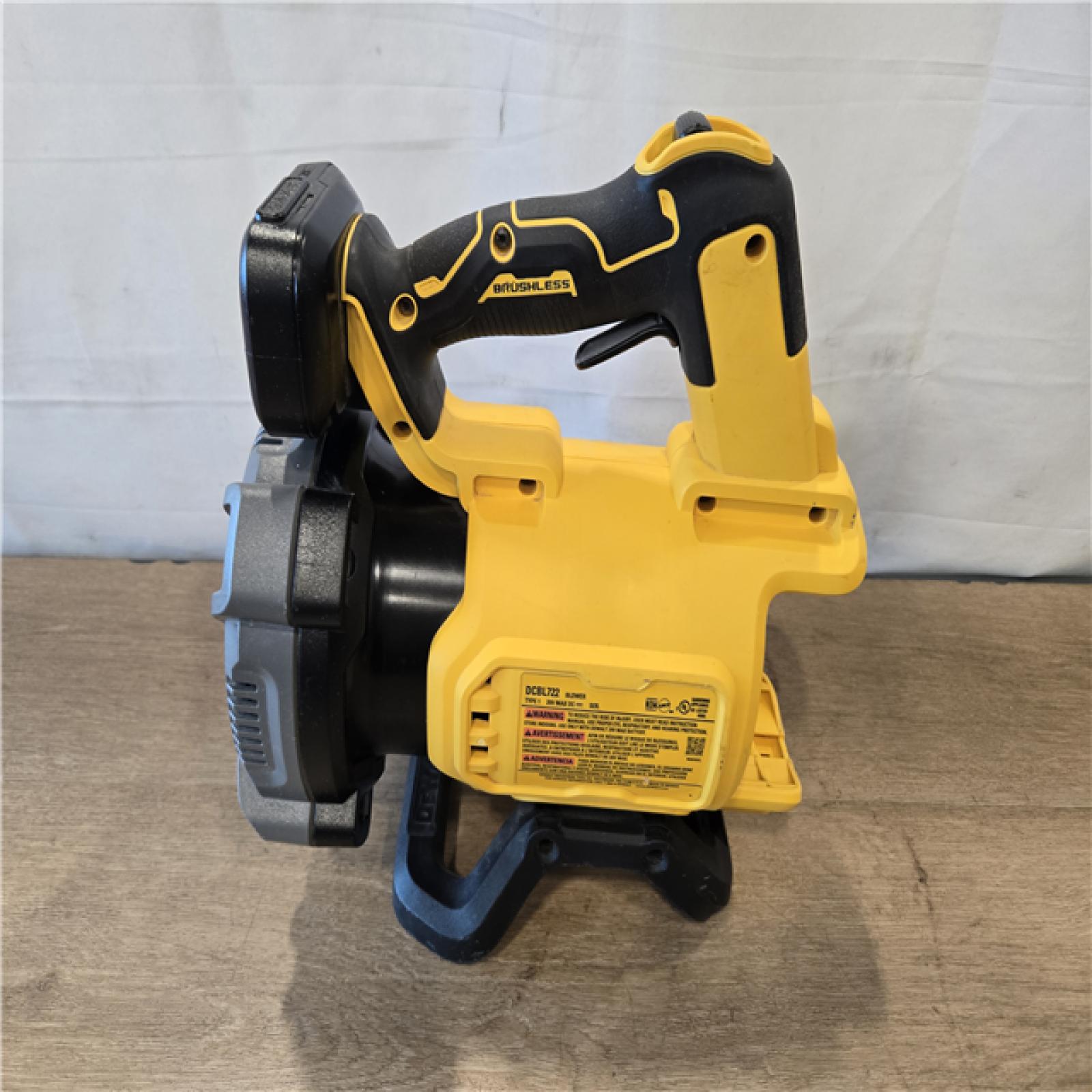 AS-IS DEWALT 20V MAX* XR Cordless Handheld Blower Kit