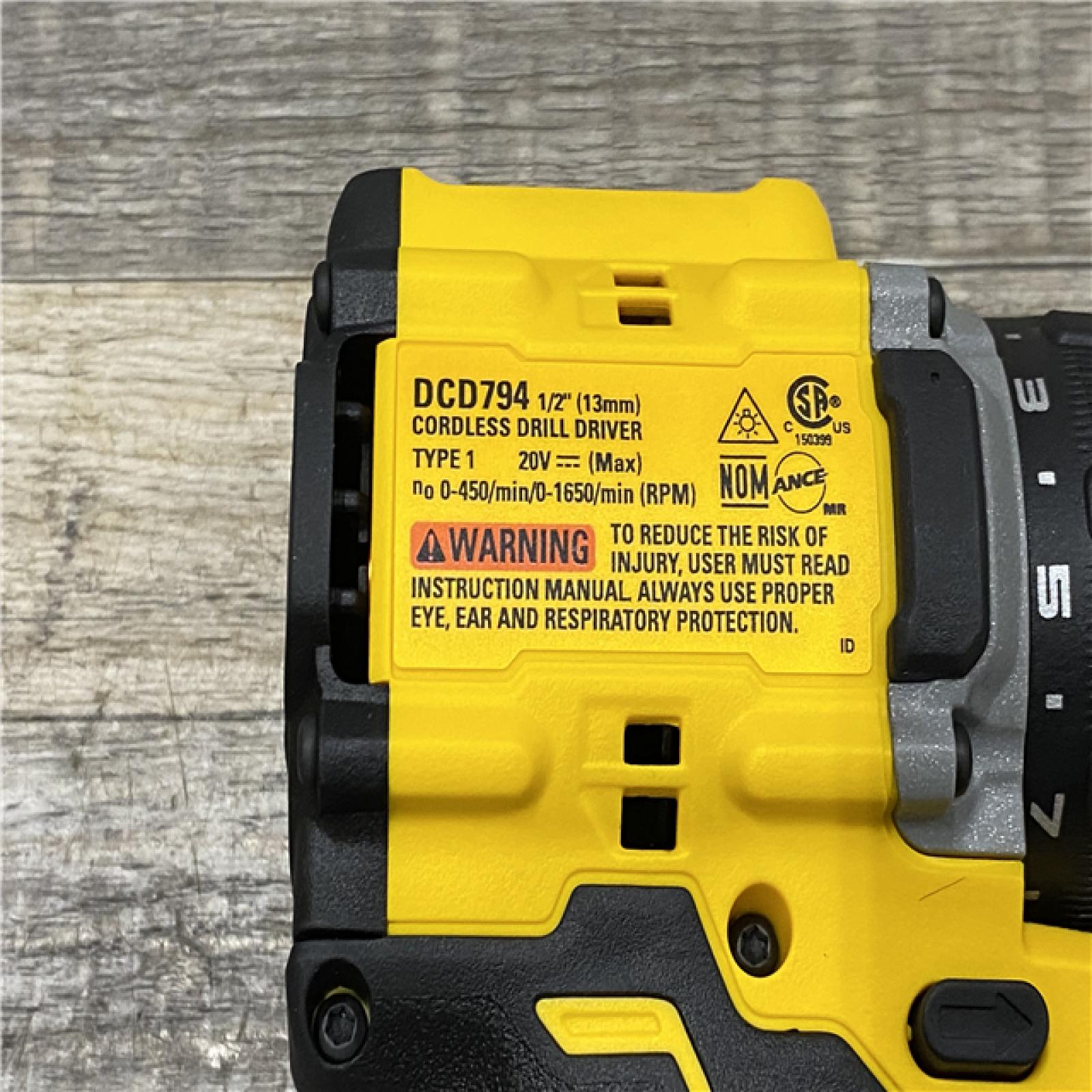 AS-IS DEWALT Atomic 20V Lithium-Ion Cordless Compact 1/2 in. Drill/Driver Kit