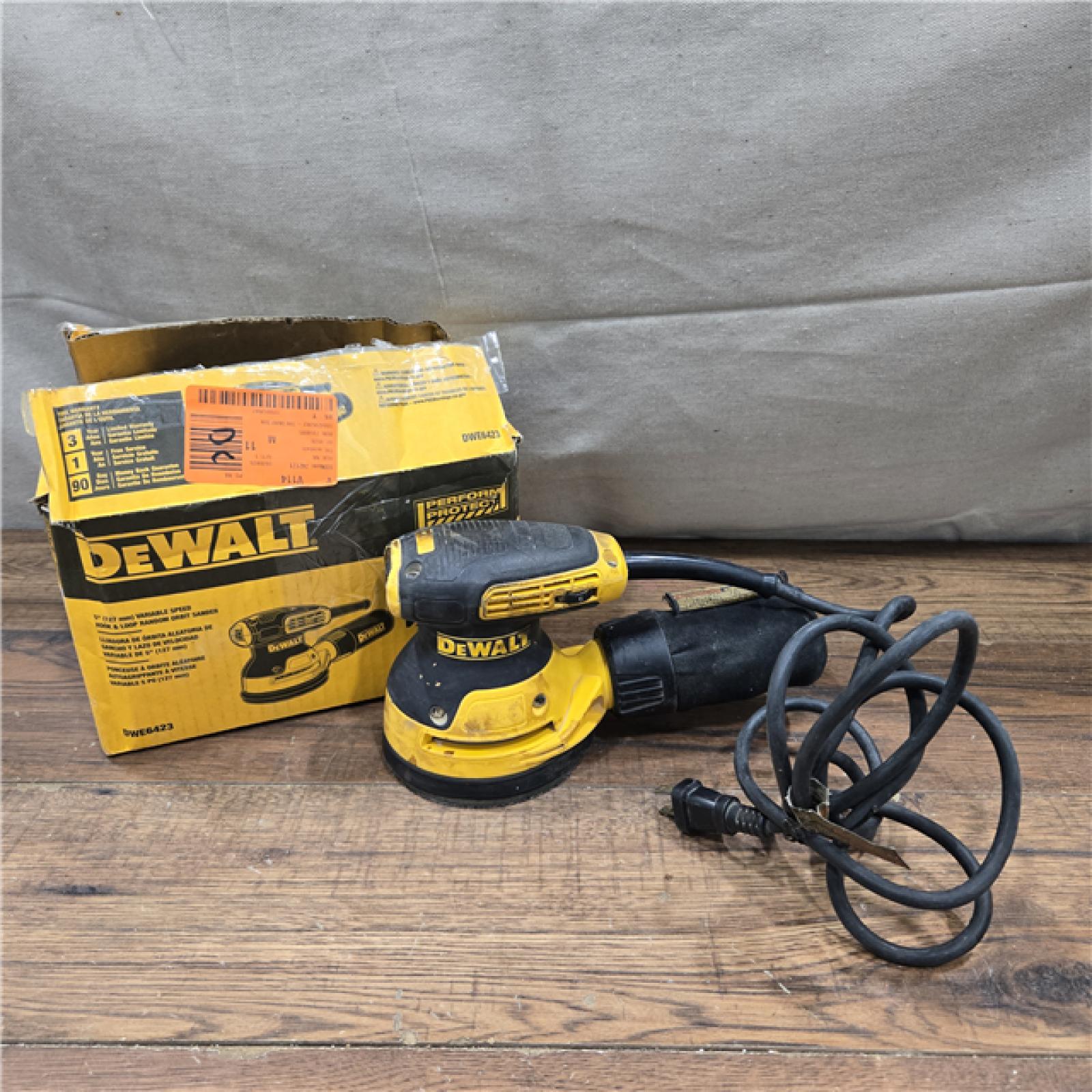 GOOD DeWalt 20V MAX 1/2 in. Cordless Brushless Mid-Range Impact Wrench Tool Only