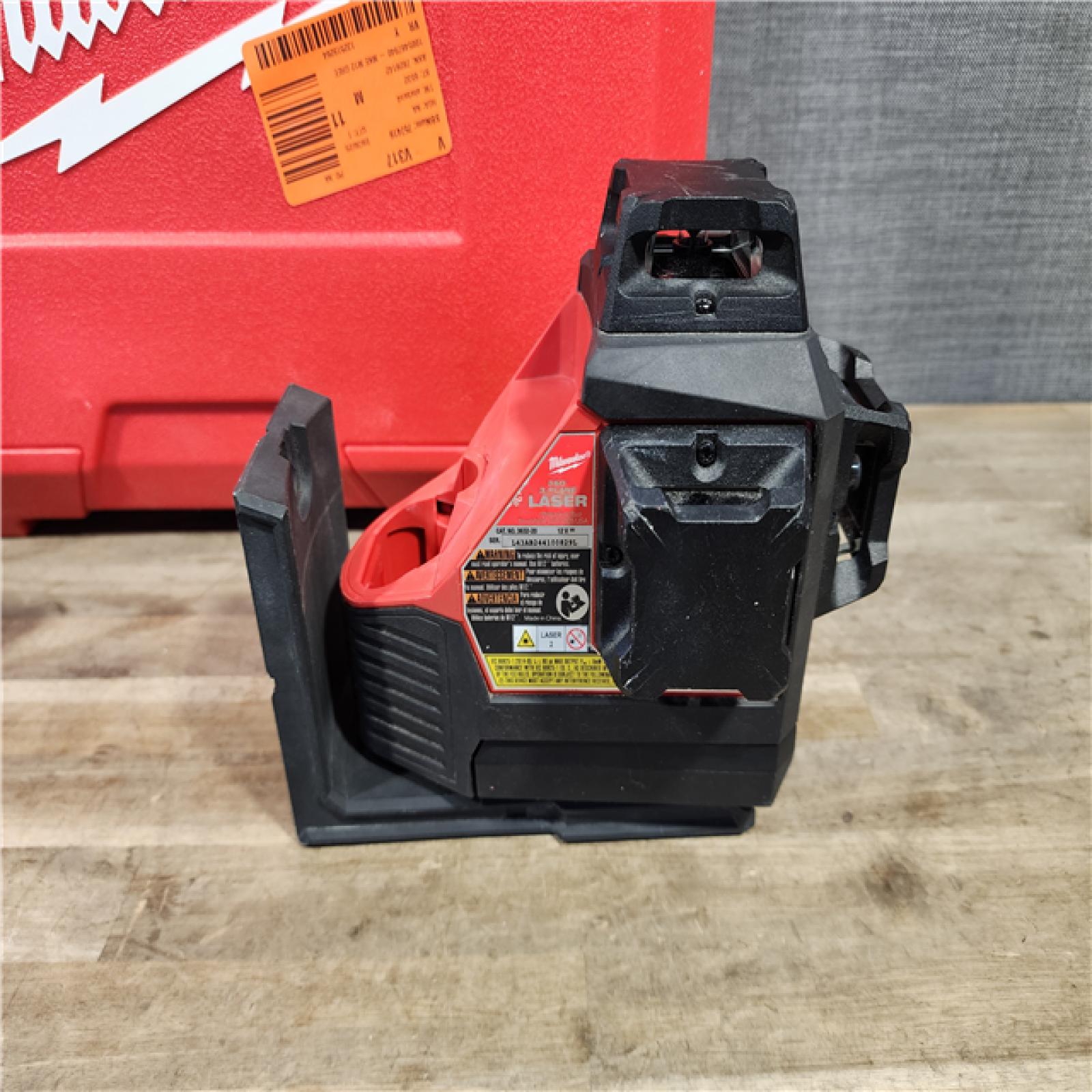 HOUSTON LOCATION - AS-IS Milwaukee-3632-21 M12 Green Beam Laser 360° 3-Plane Kit