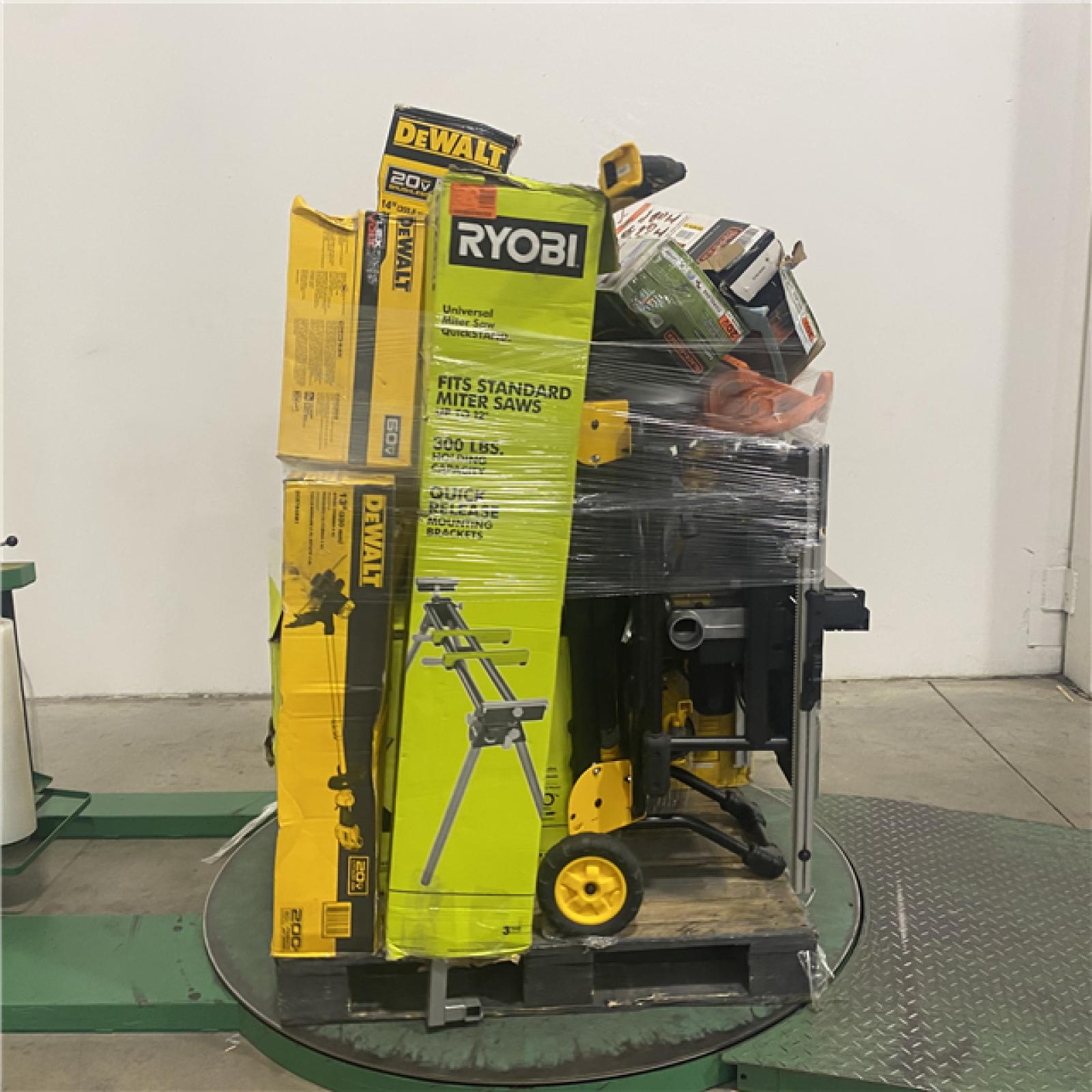 Dallas Location - As-Is Tool Pallet