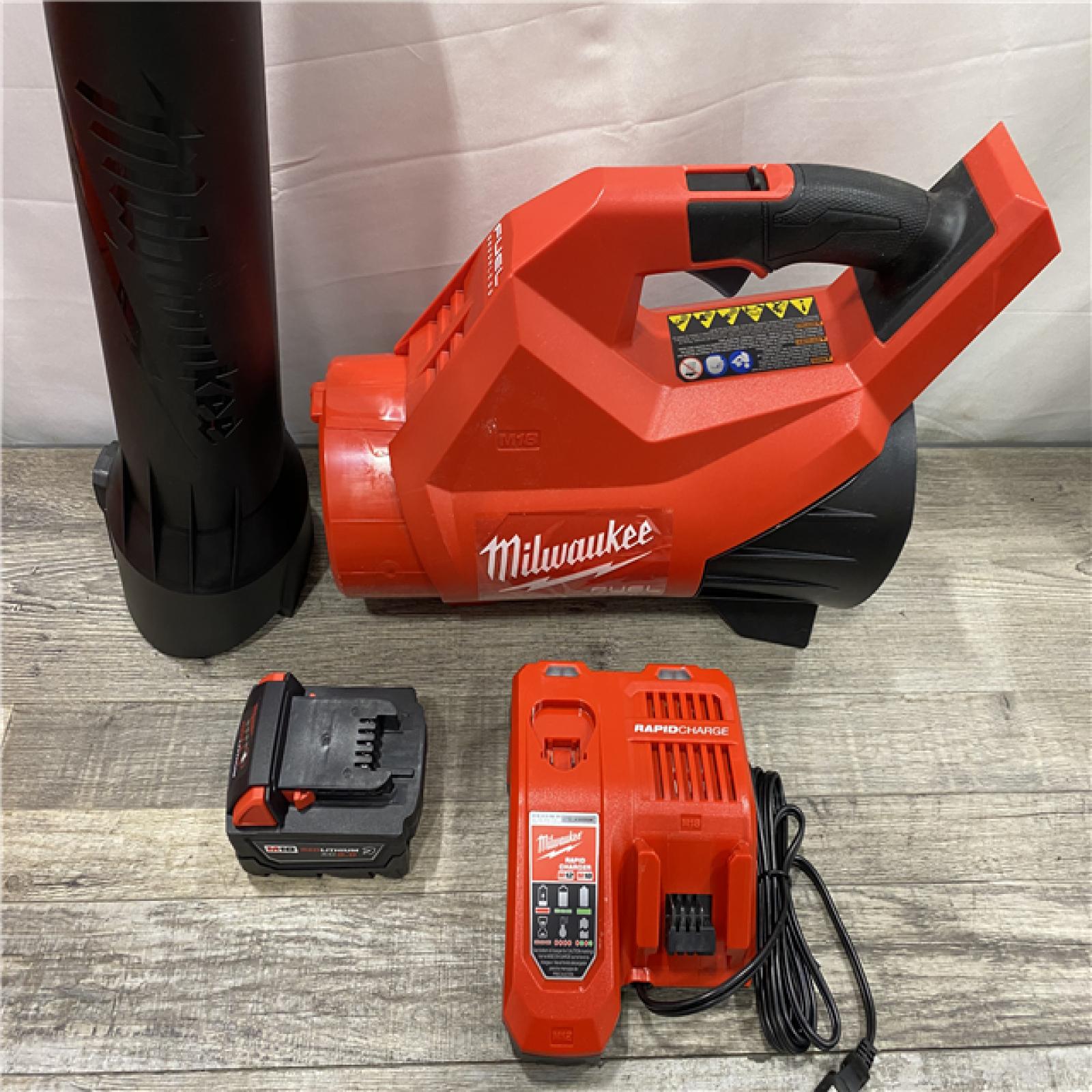 AS-IS Milwaukee FUEL 120 MPH 500 CFM 18V Brushless Cordless Battery Powered Leaf Blower Kit