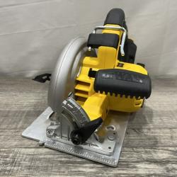 AS-IS DEWALT 20-Volt MAX 7-1/4 in. Cordless Circular Saw (Tool Only)