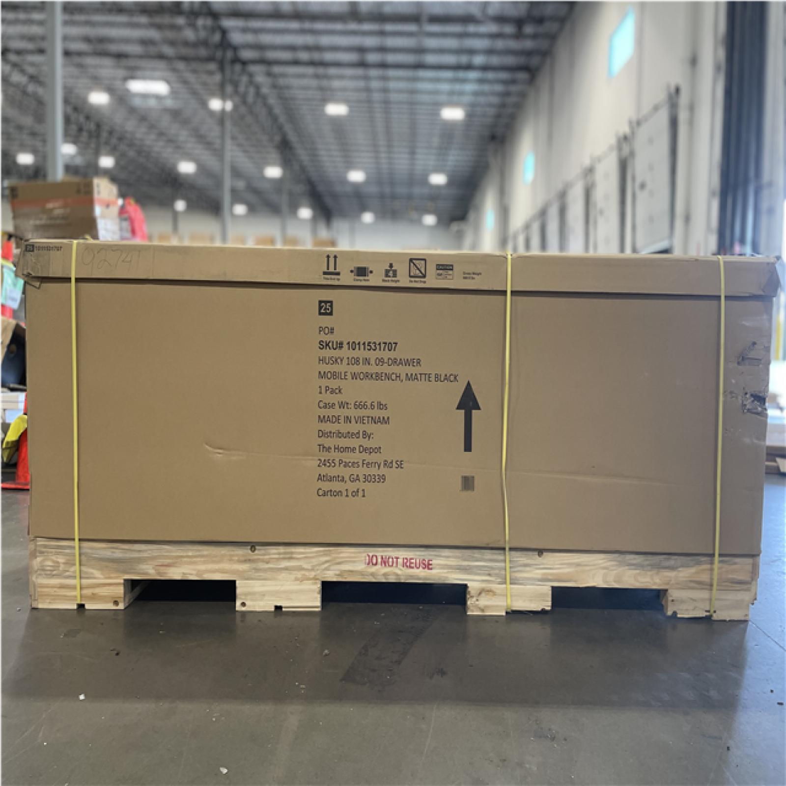 DALLAS LOCATION- AS-IS HUSKY 108 IN. 09 DRAWER MOBILE WORKBENCH  MATTE BLACK