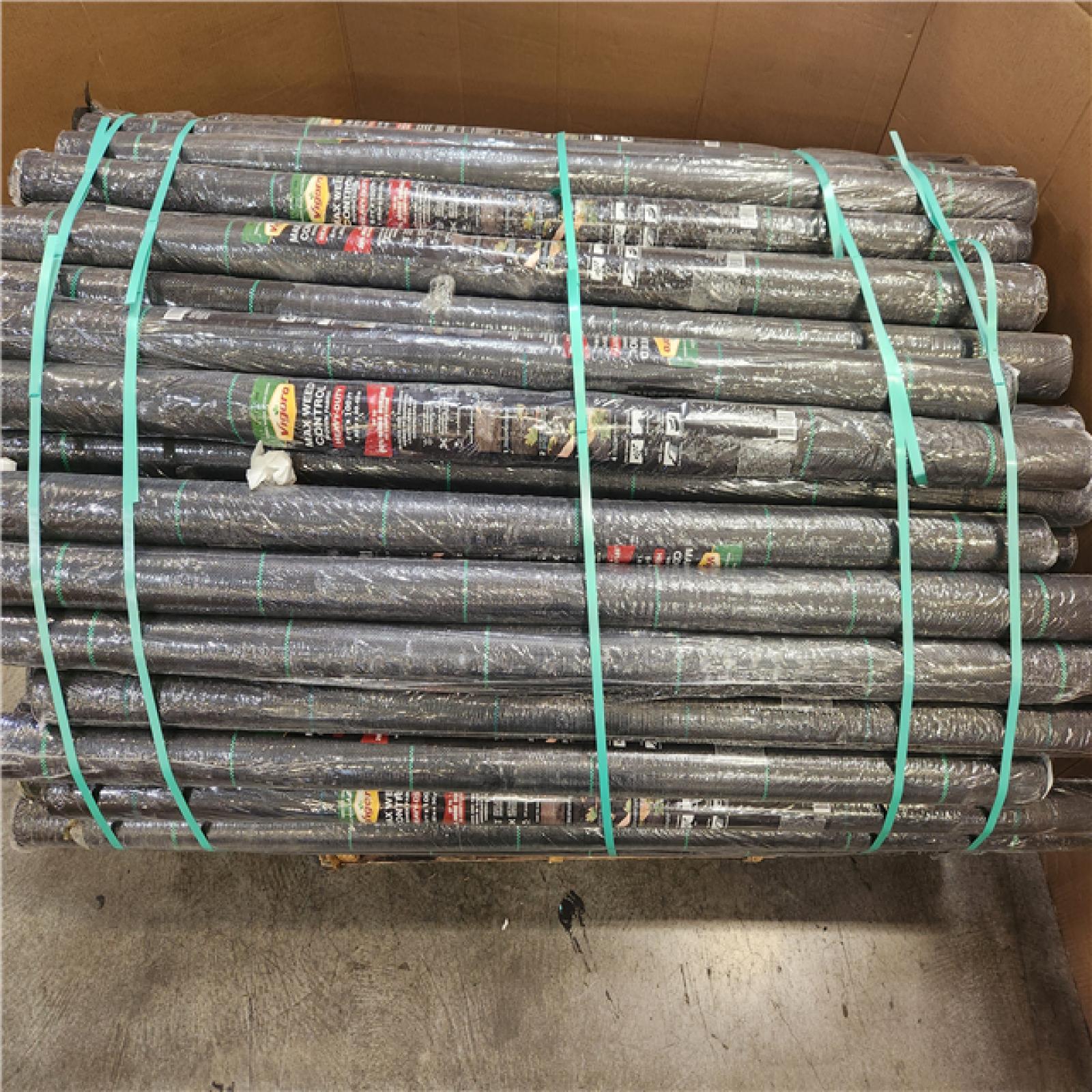 Phoenix LIKE NEW Vigoro 6 ft. x 100 ft. Matrix Grid Landscape Fabric Pallet of 104 Rolls