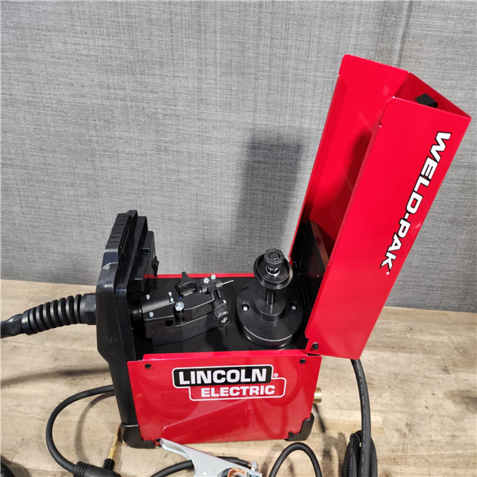 HOUSTON LOCATION - AS-IS (APPEARS LIKE NEW) Lincoln Electric WELD-PAK 90i MIG and Flux-Cored Wire Feeder Welder with Gas Regulator