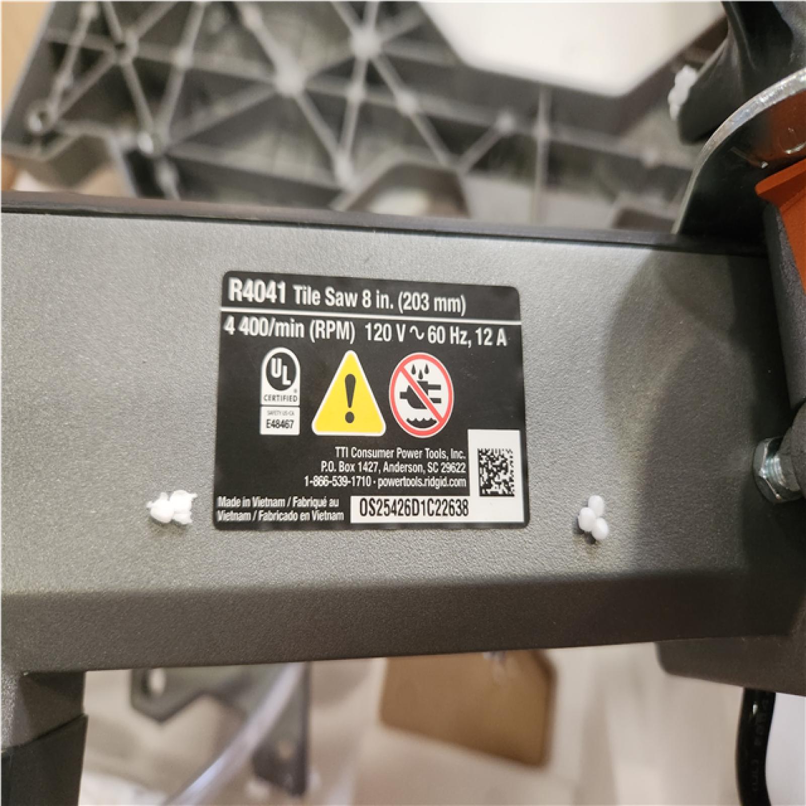 Phoenix LIKE NEW RIDGID 12 Amp 8 in. Blade Corded Wet Tile Saw with Extended Rip