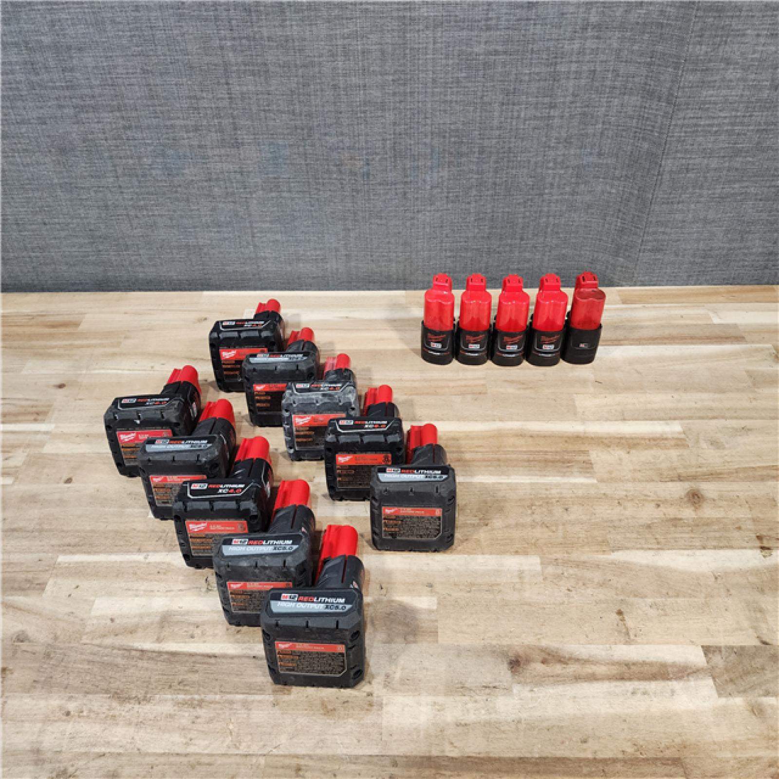 HOUSTON LOCATION - AS-IS MILWAUKEE BATTERY PACK QTY - 15