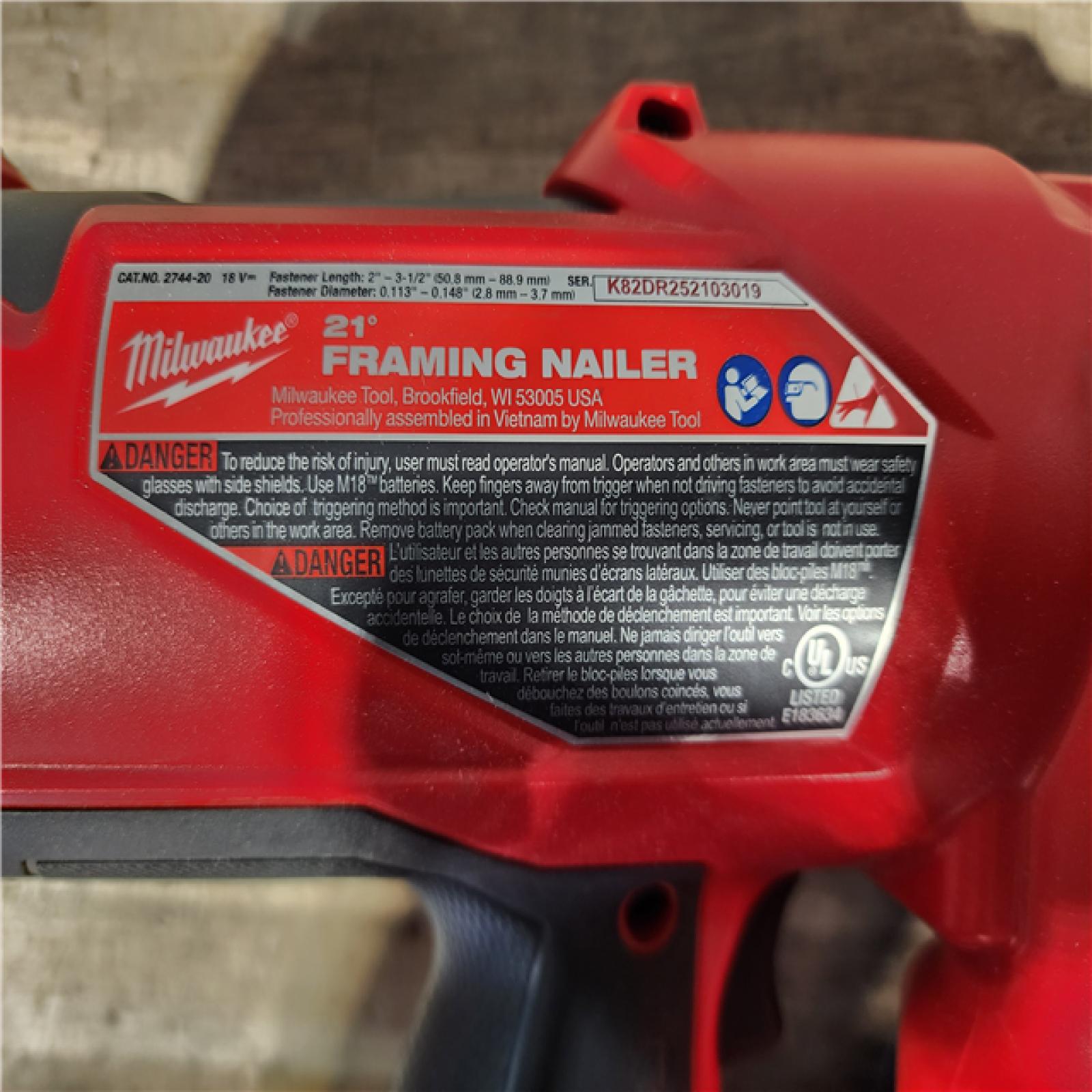 HOUSTON LOCATION - AS-IS Milwaukee 2744-20 M18 FUEL 3-1/2 in. 18V 21-Degree Lithium-Ion Brushless Cordless Framing Nailer (Tool-Only)