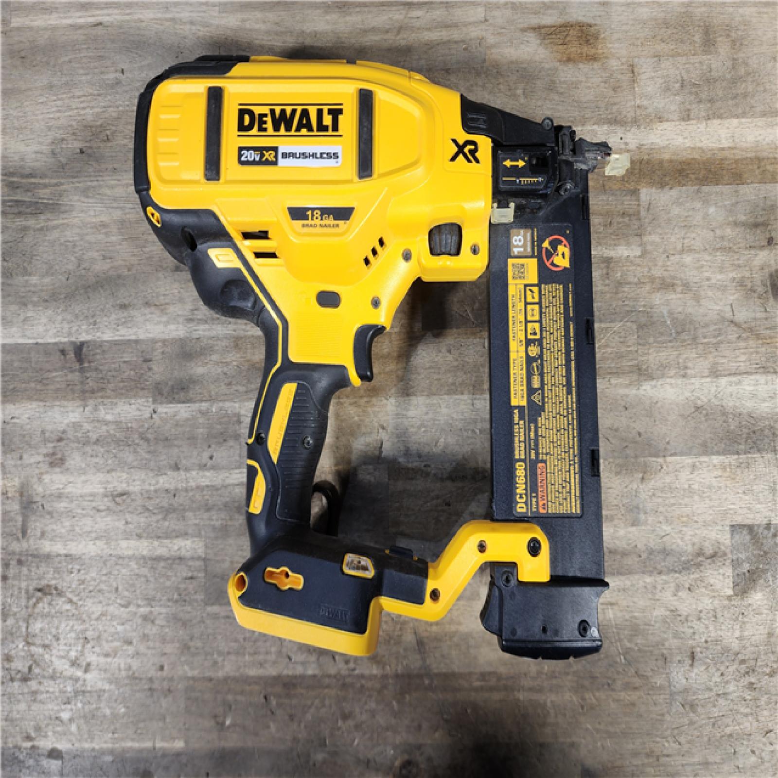 HOUSTON LOCATION - AS-IS DeWalt 20V MAX XR Lithium-Ion Electric Cordless 18-Gauge Brad Nailer (Tool Only)