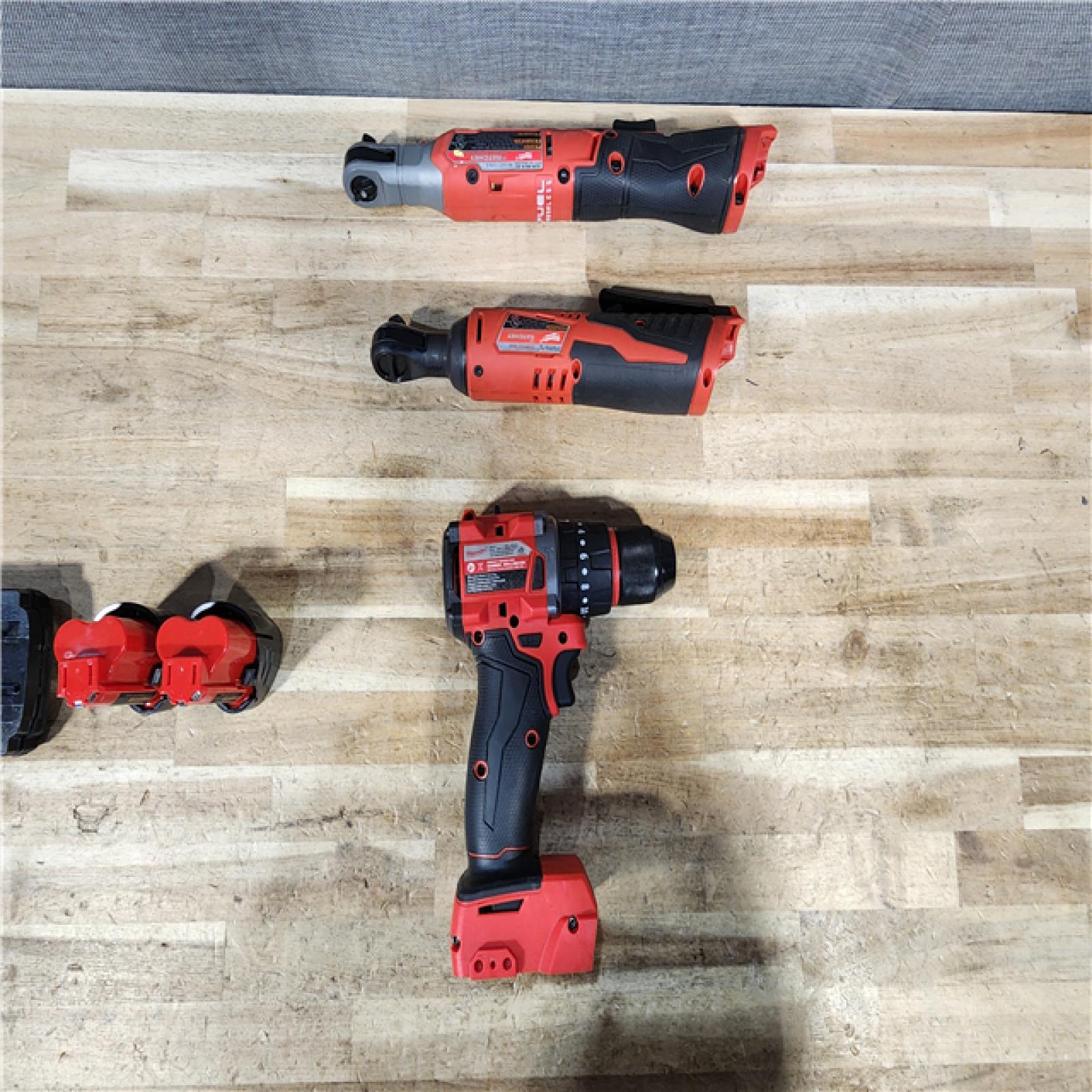 HOUSTON LOCATION - AS - IS MILWAUKEE 3 TOOL COMBO KIT W/ (3) BATTERIES